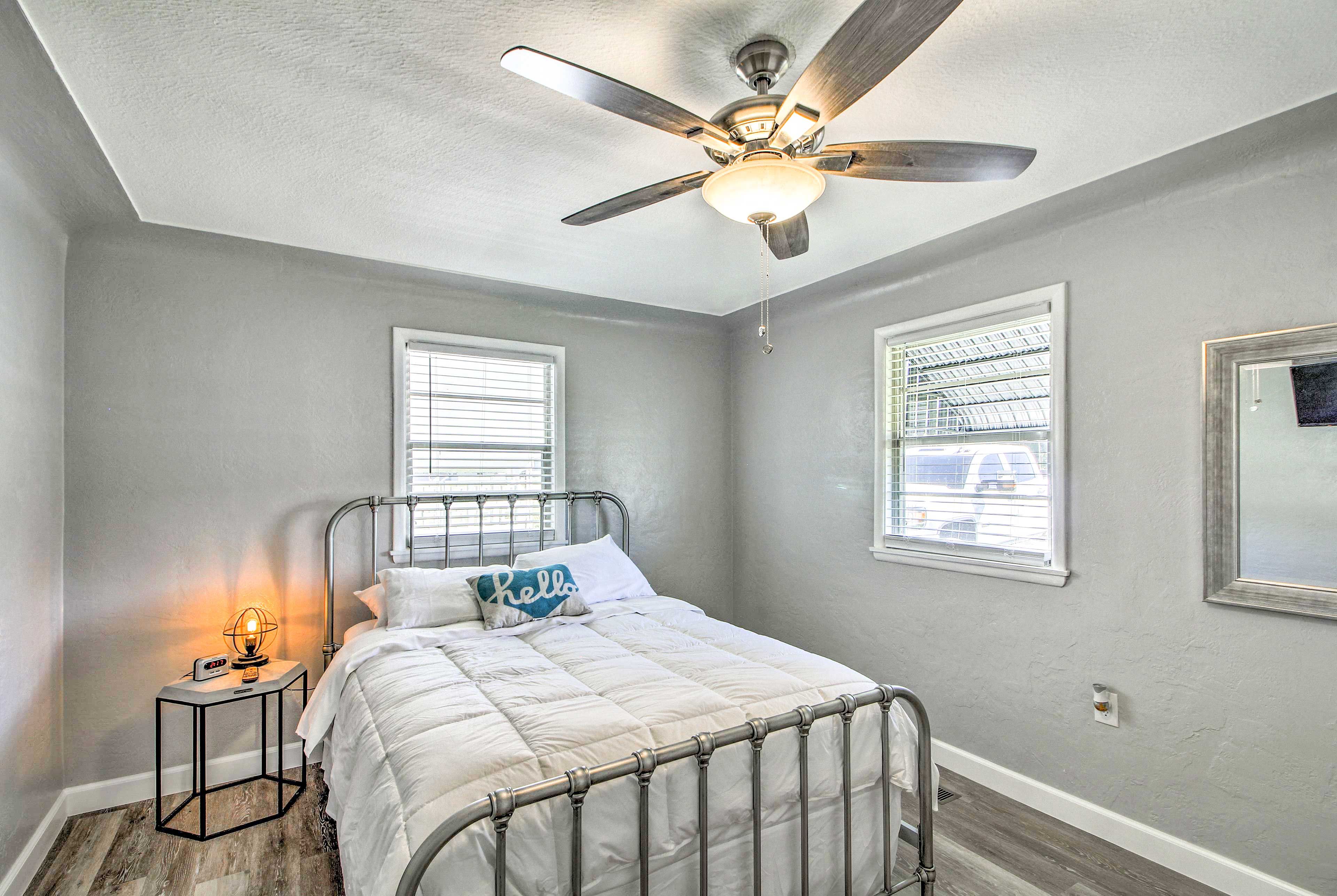 Bedroom 2 | Queen Bed