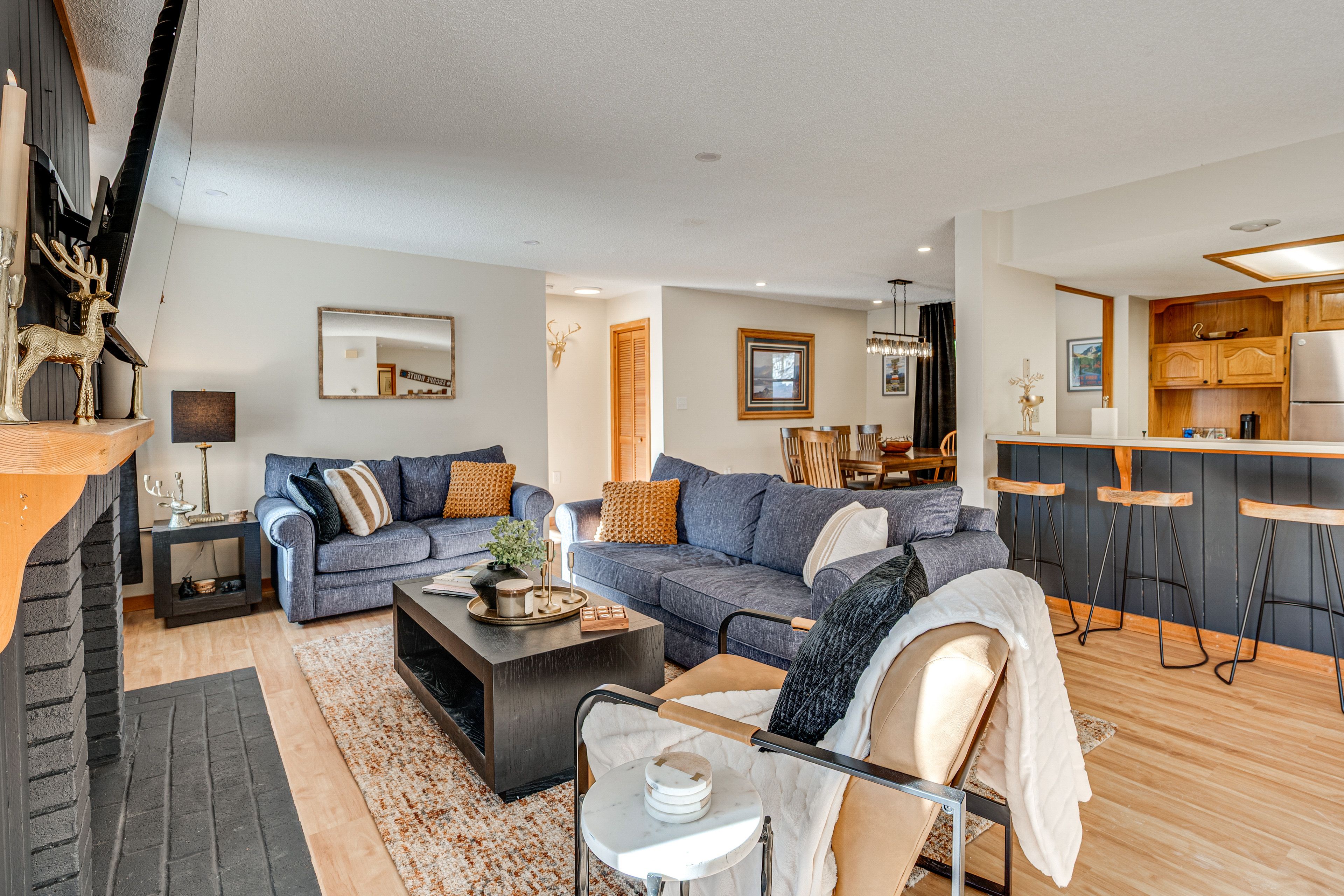 Lincoln Vacation Rental | 2BR | 2BA | 1,218 Sq Ft | Steps Required