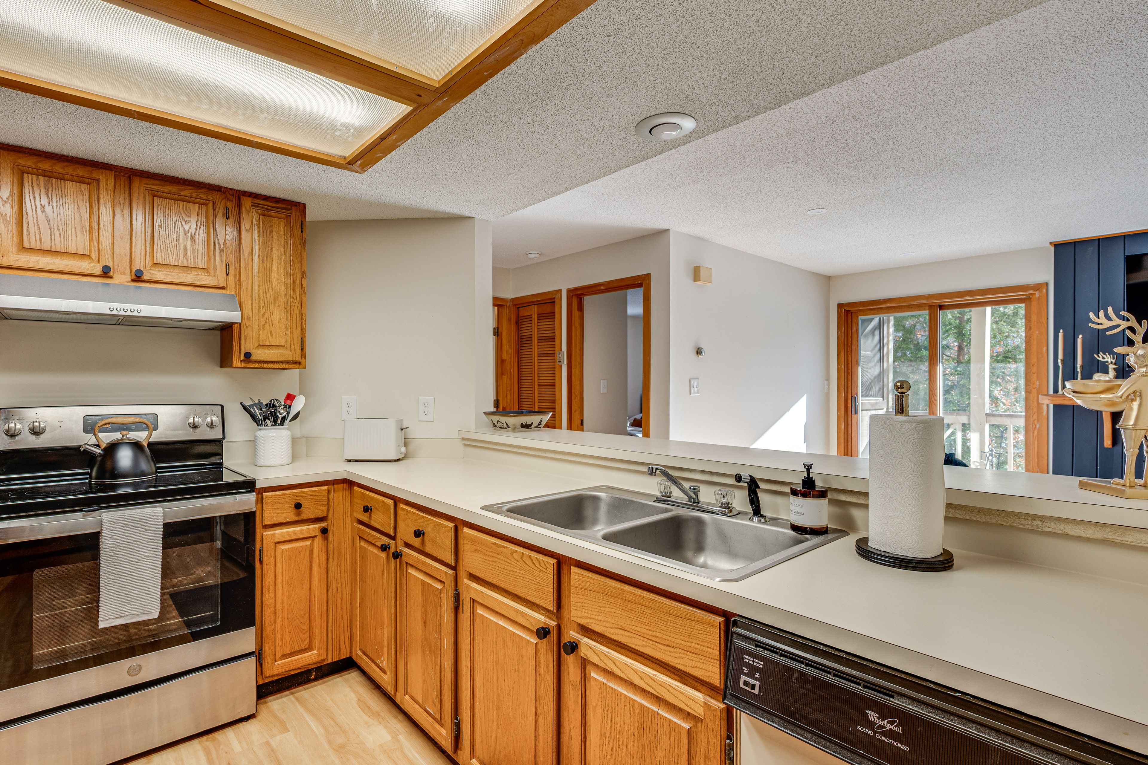 Kitchen | Cooking Basics | Dishware/Flatware