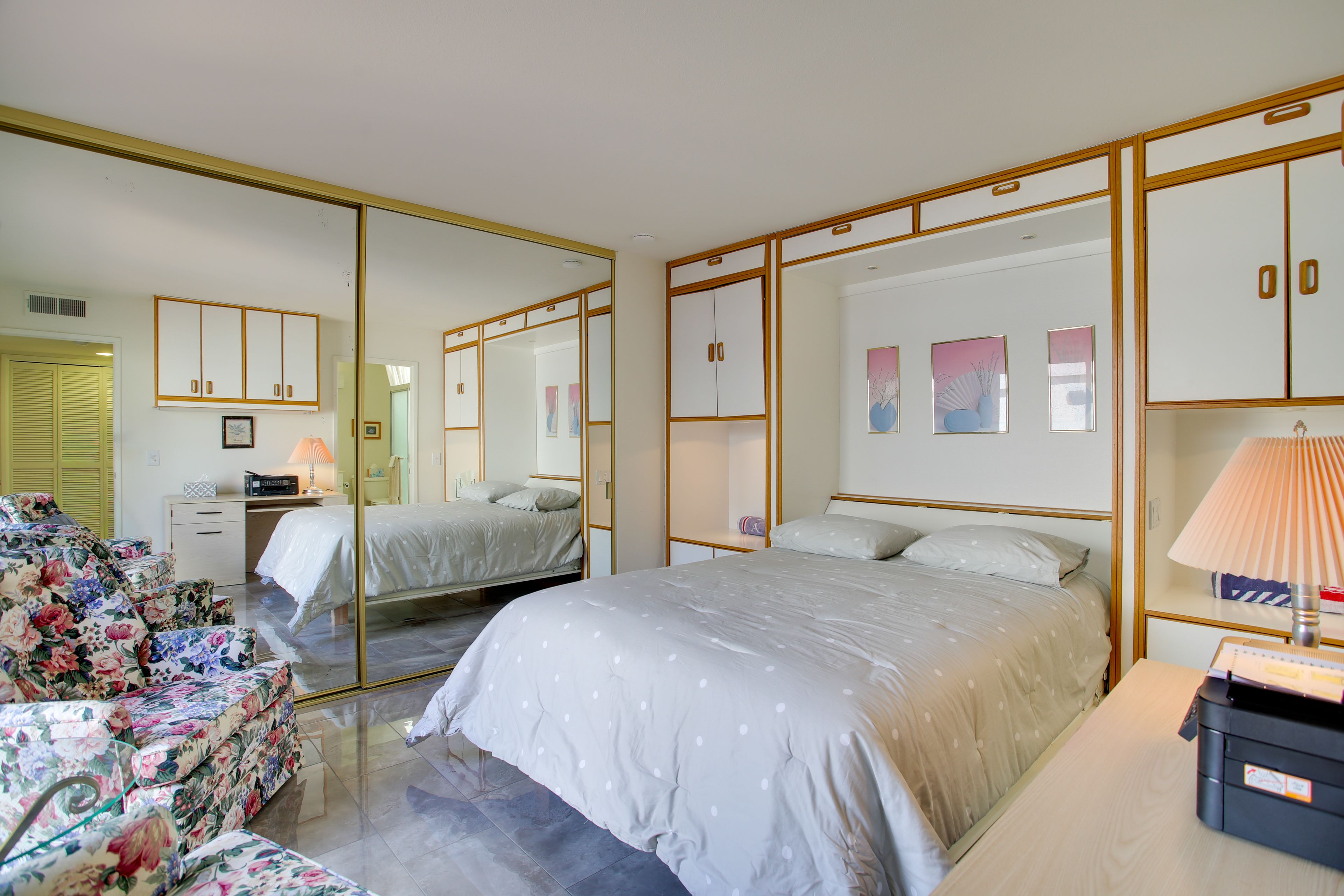 Bedroom 2 | Queen Bed