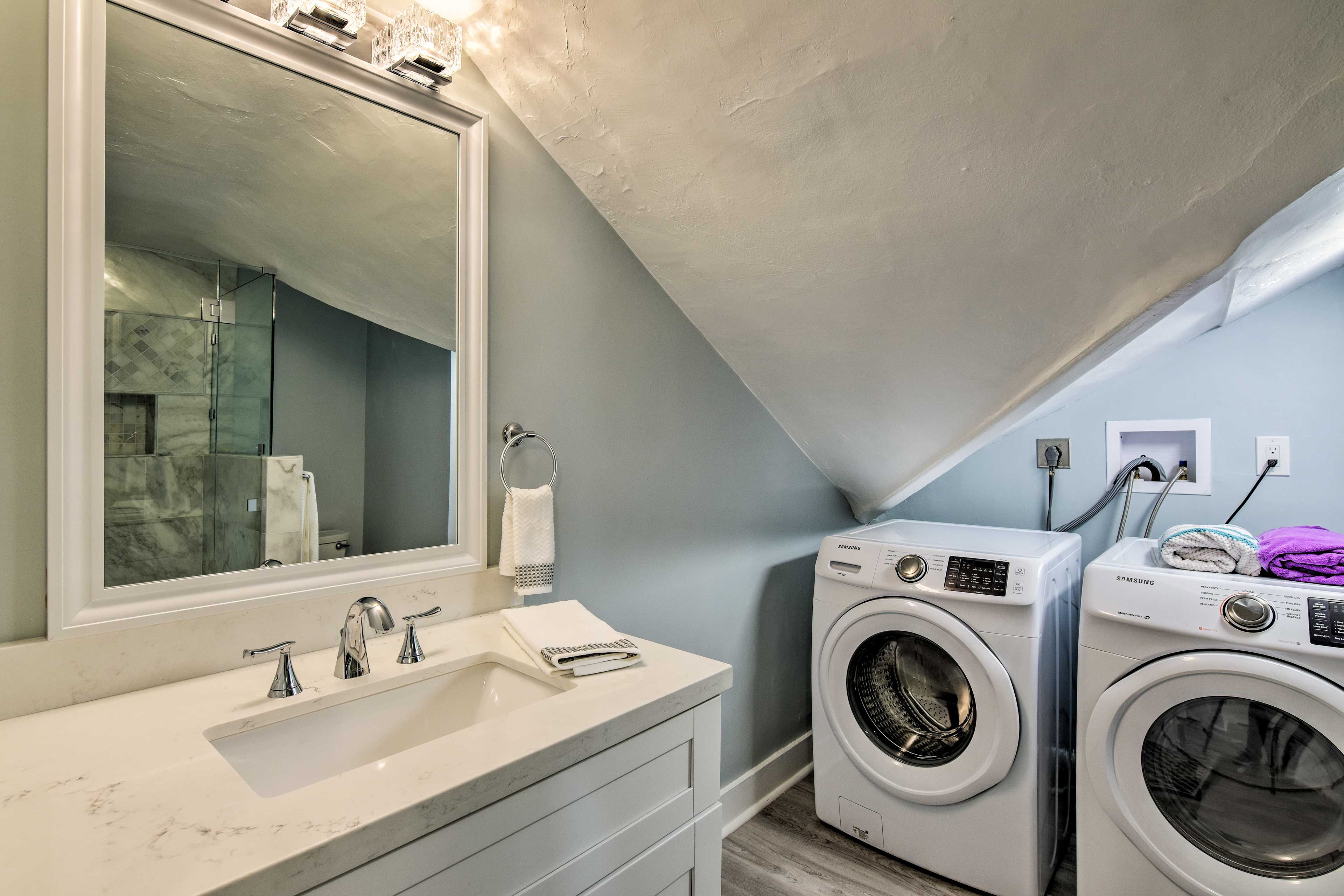 The bathroom even has a washer and dryer!