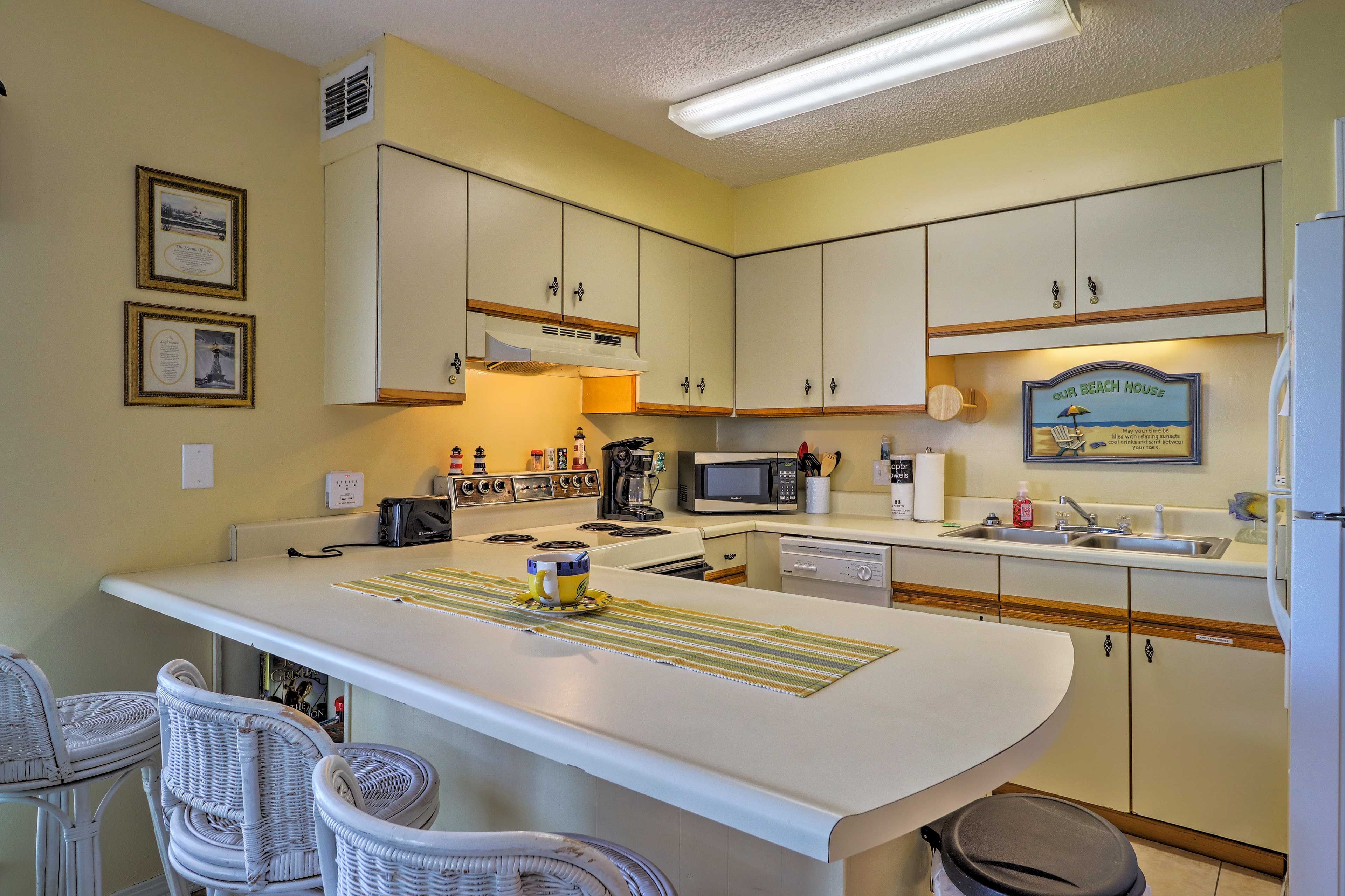 Kitchen | Dishwasher | Breakfast Bar | Toaster