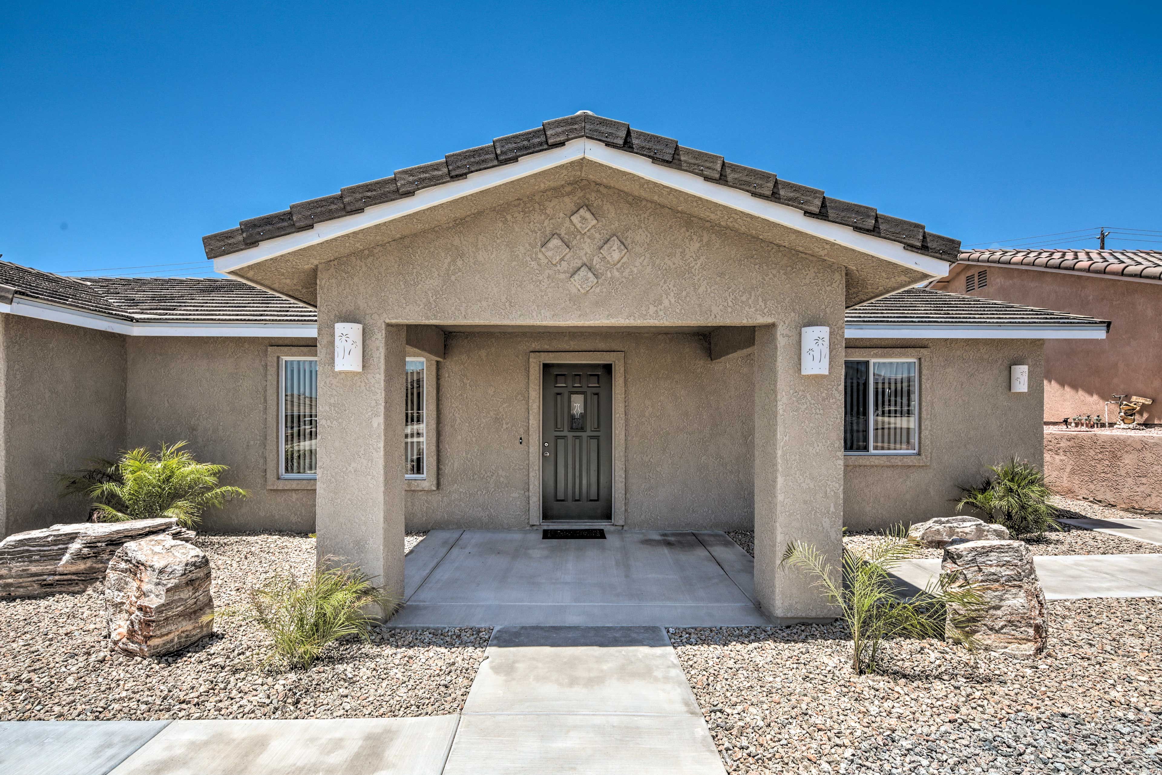 This home for 8 has 3 bedrooms and 2 bathrooms.