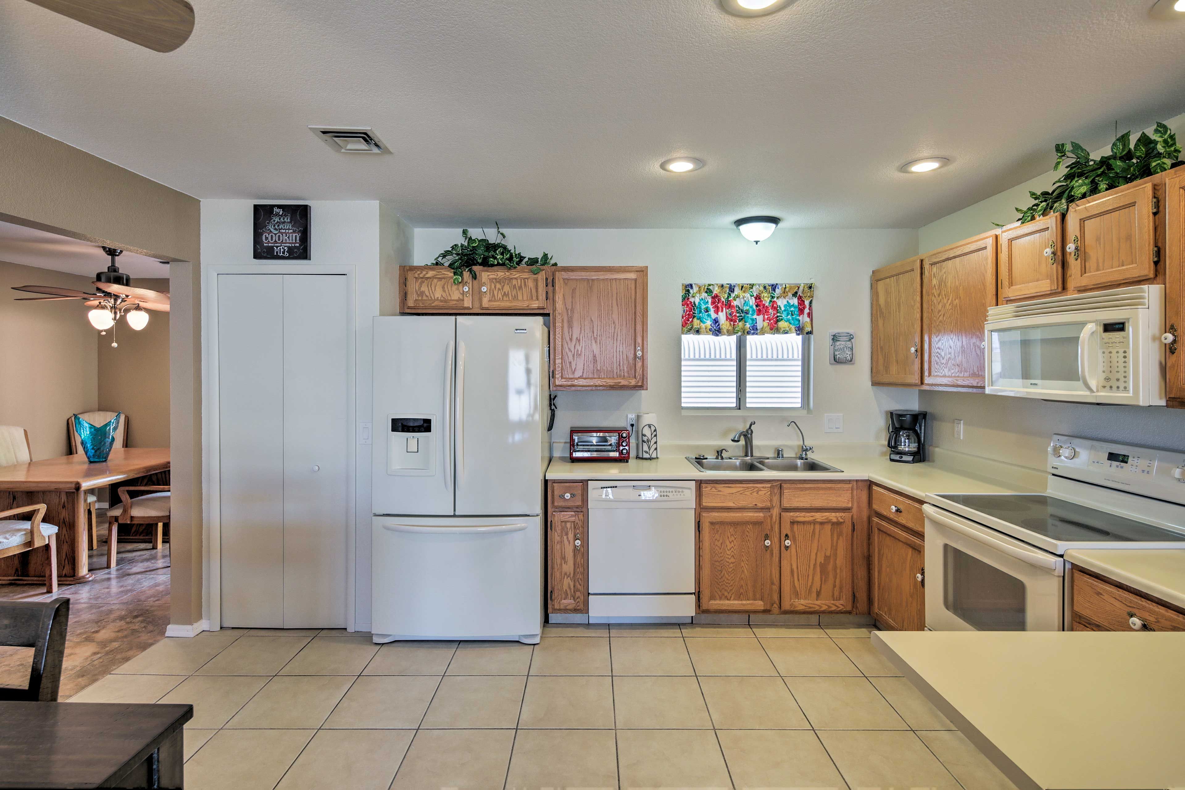 Let your chef get to work in the fully equipped kitchen!
