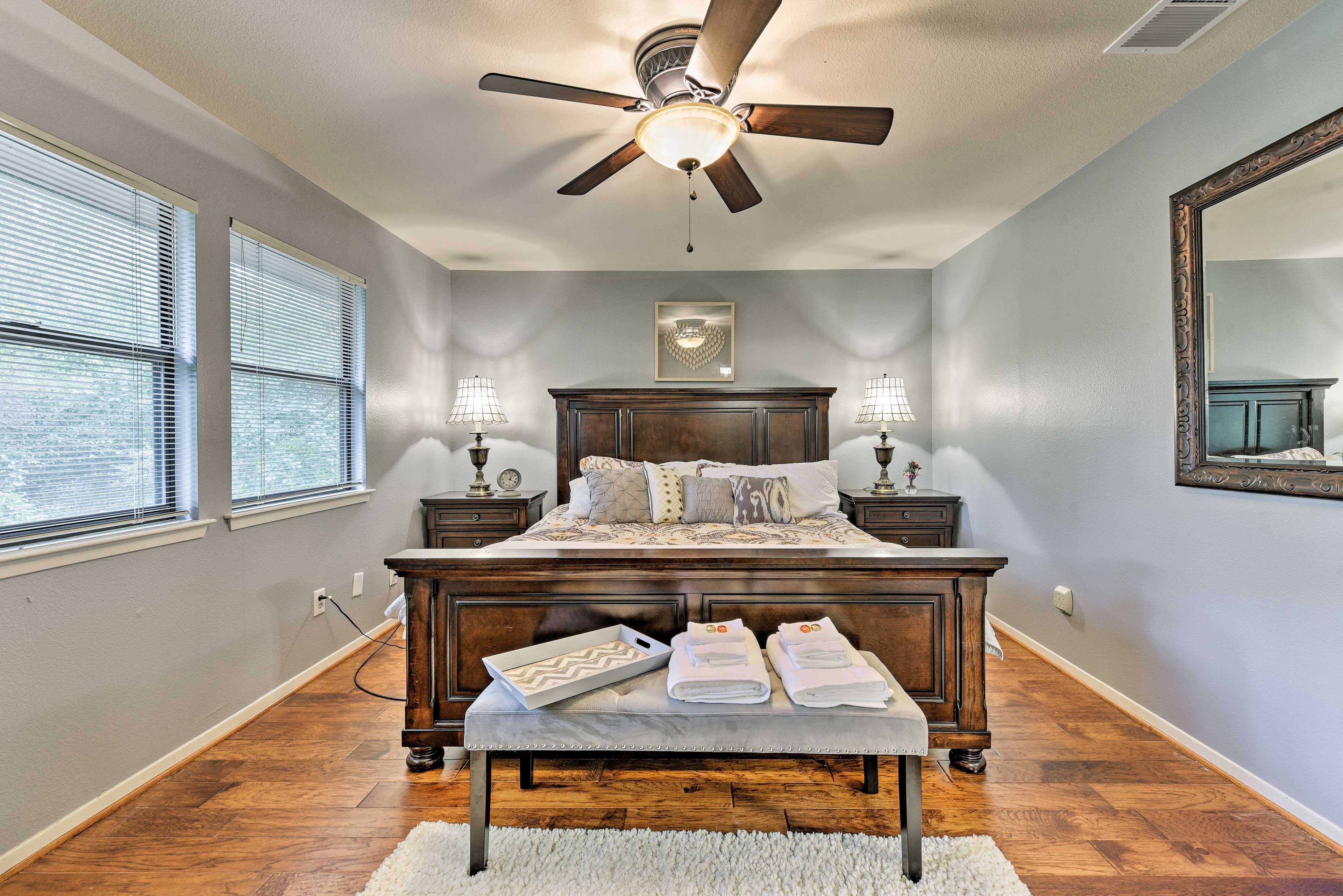 Bedroom 1 | King Bed | Linens Provided