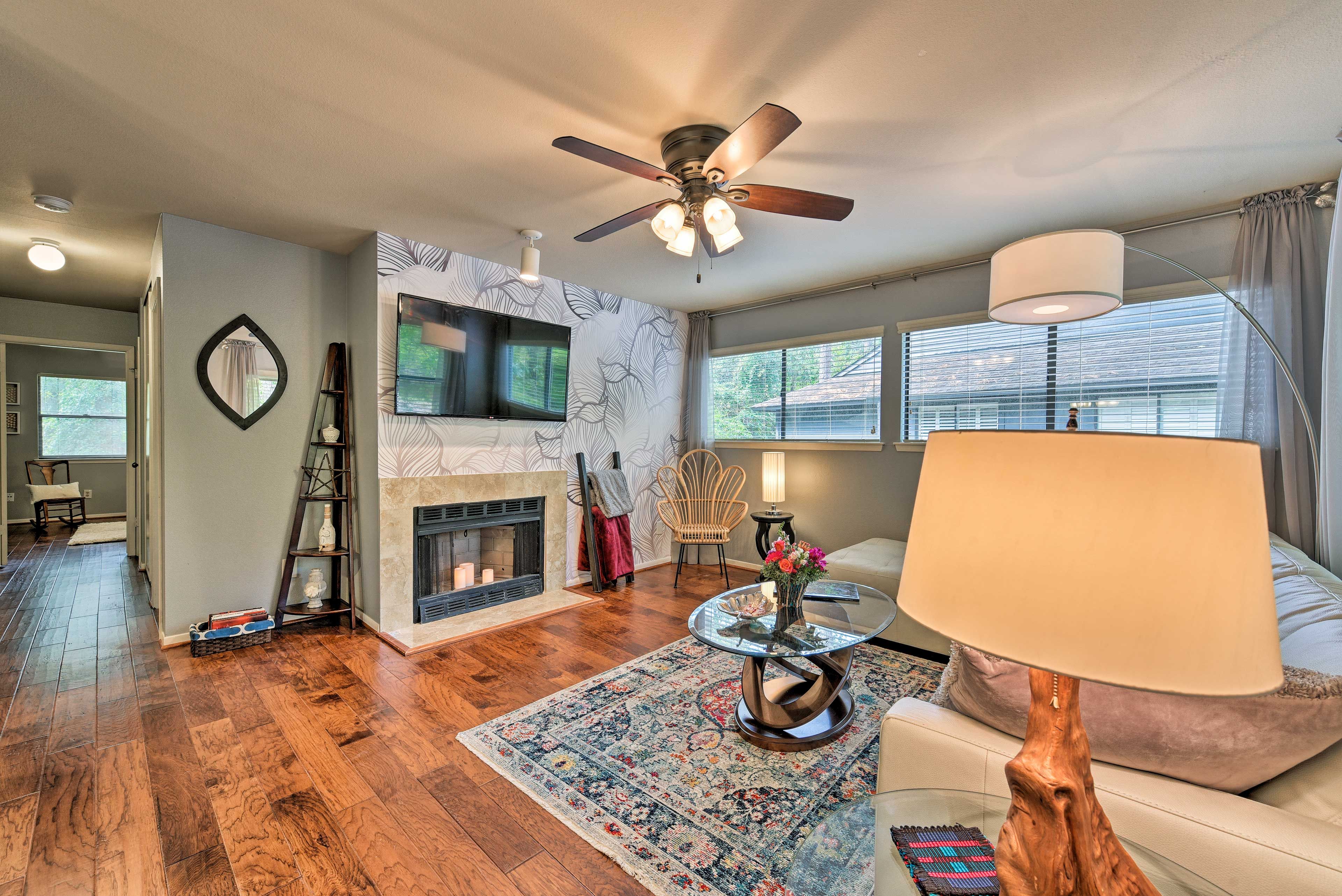 Living Room | Central A/C & Heating