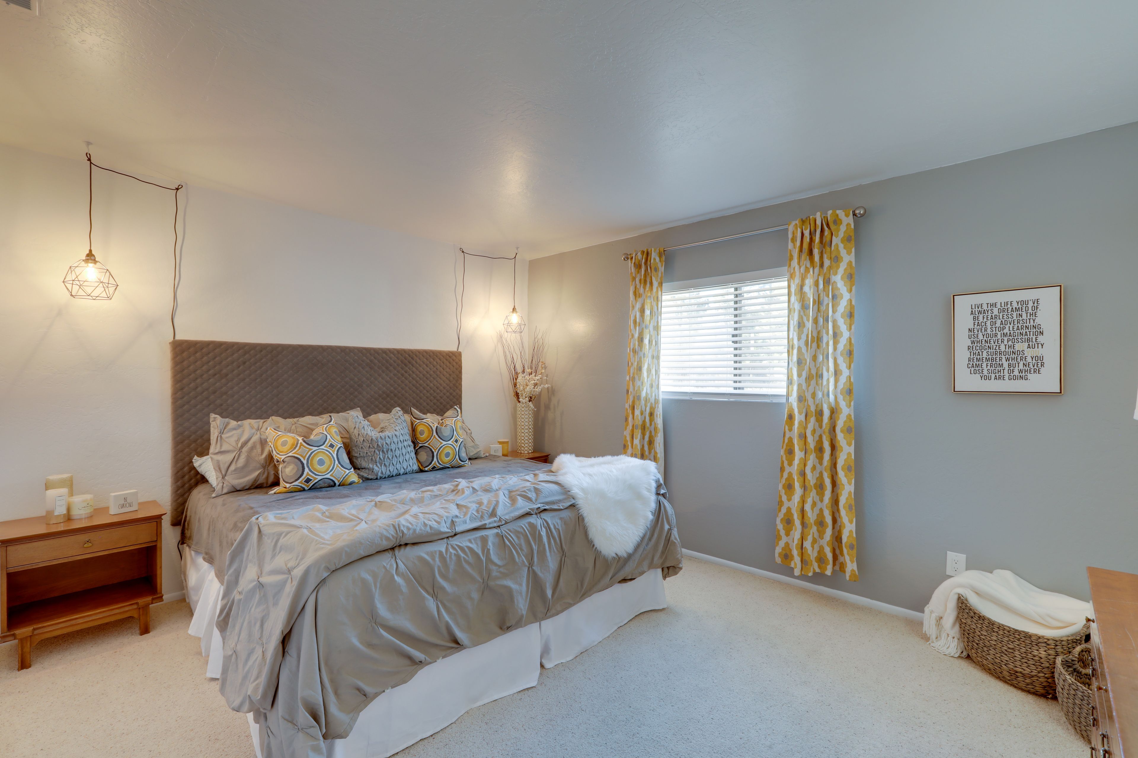 Bedroom 2 | King Bed