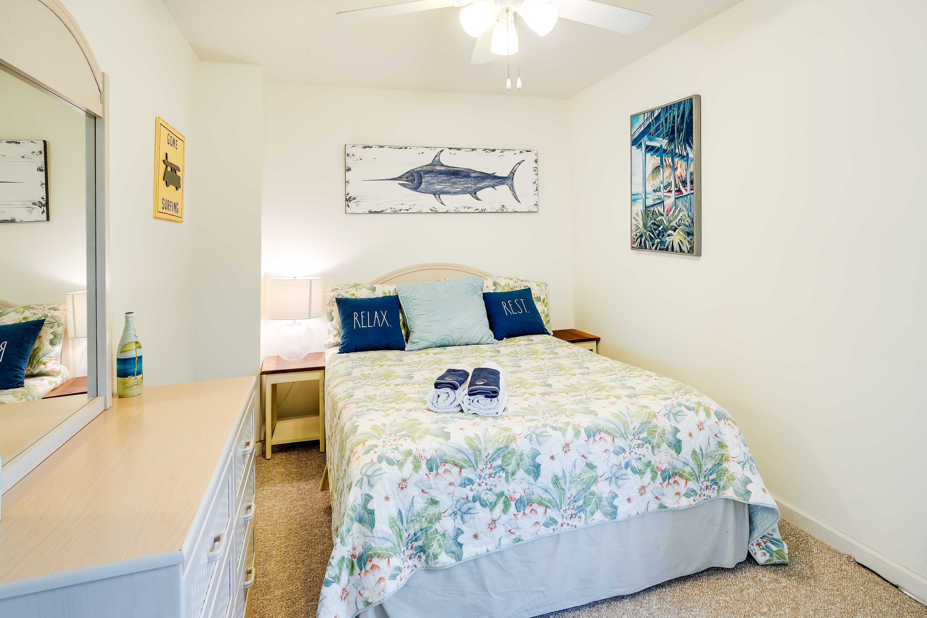 Bedroom 3 | Queen Bed