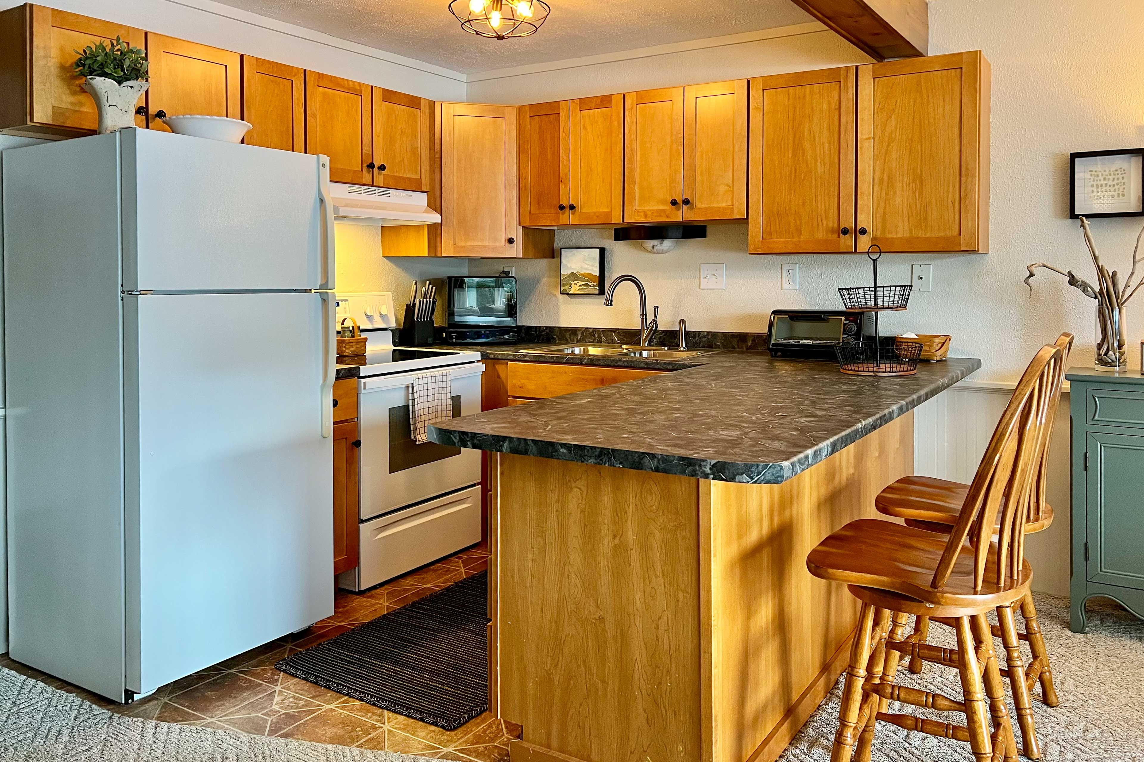 Kitchen | Coffee Maker | Toaster | Central Heating | Wall A/C Unit