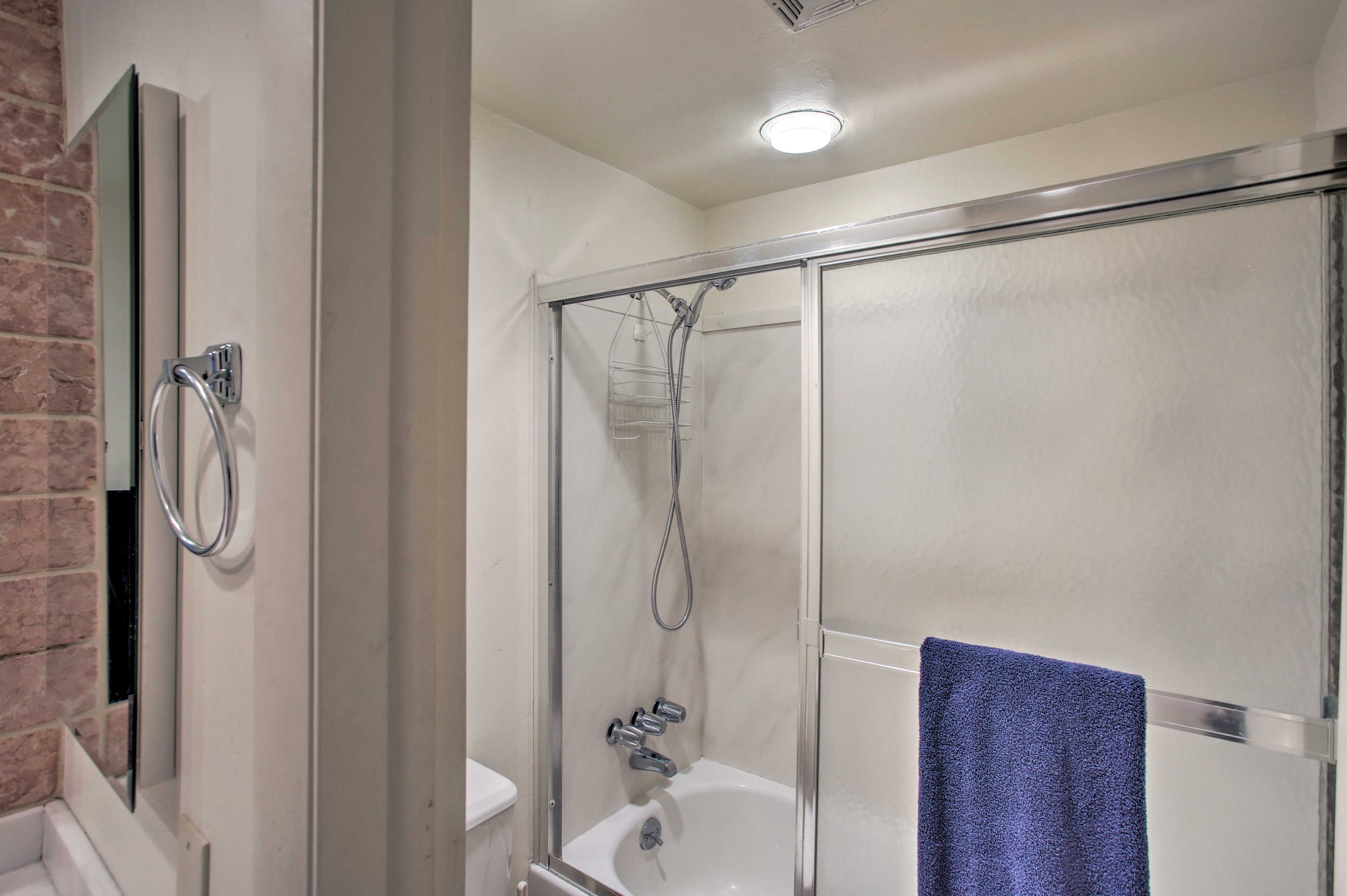 Full Bathroom | Linens & Towels