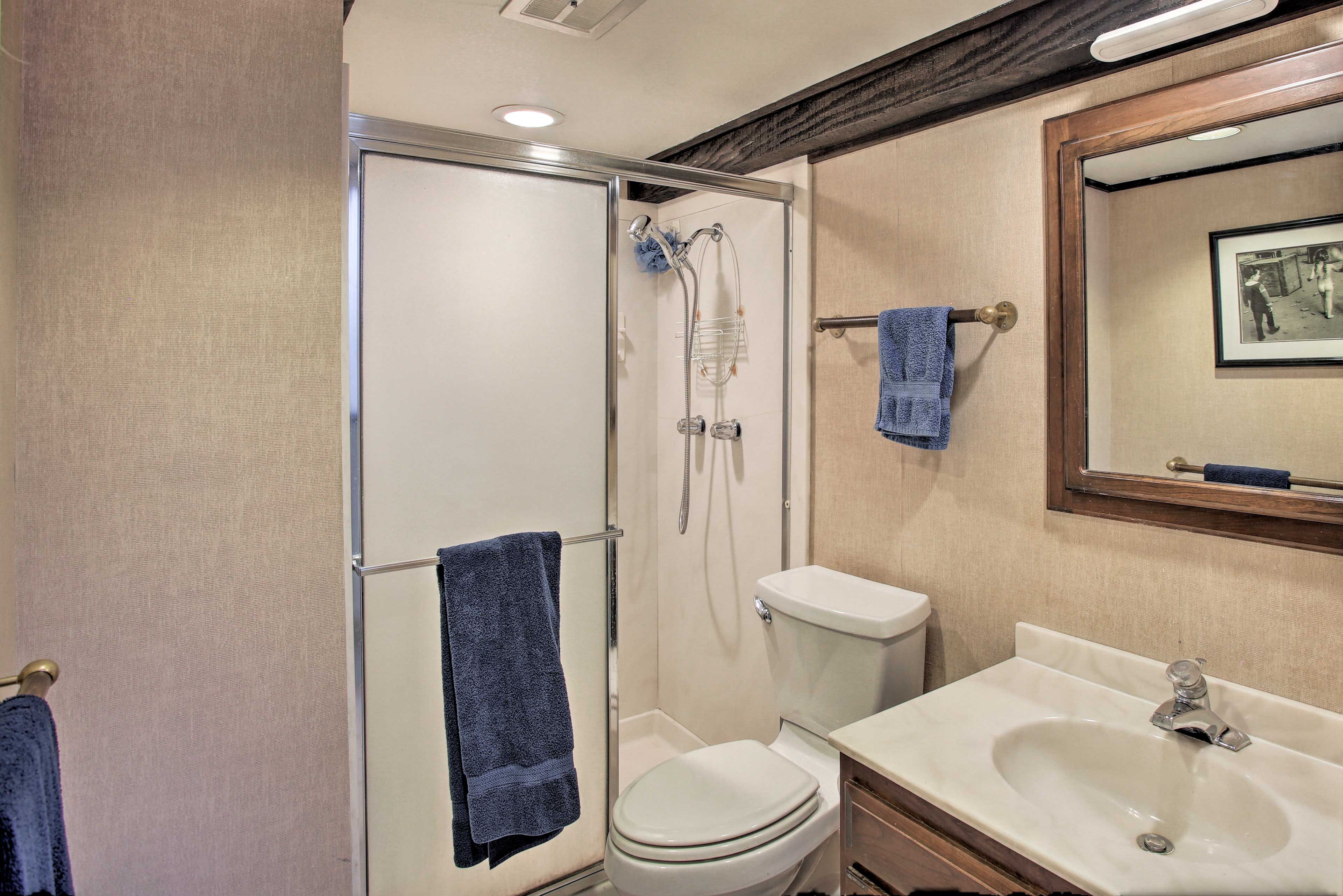 Full Bathroom | Hair Dryer