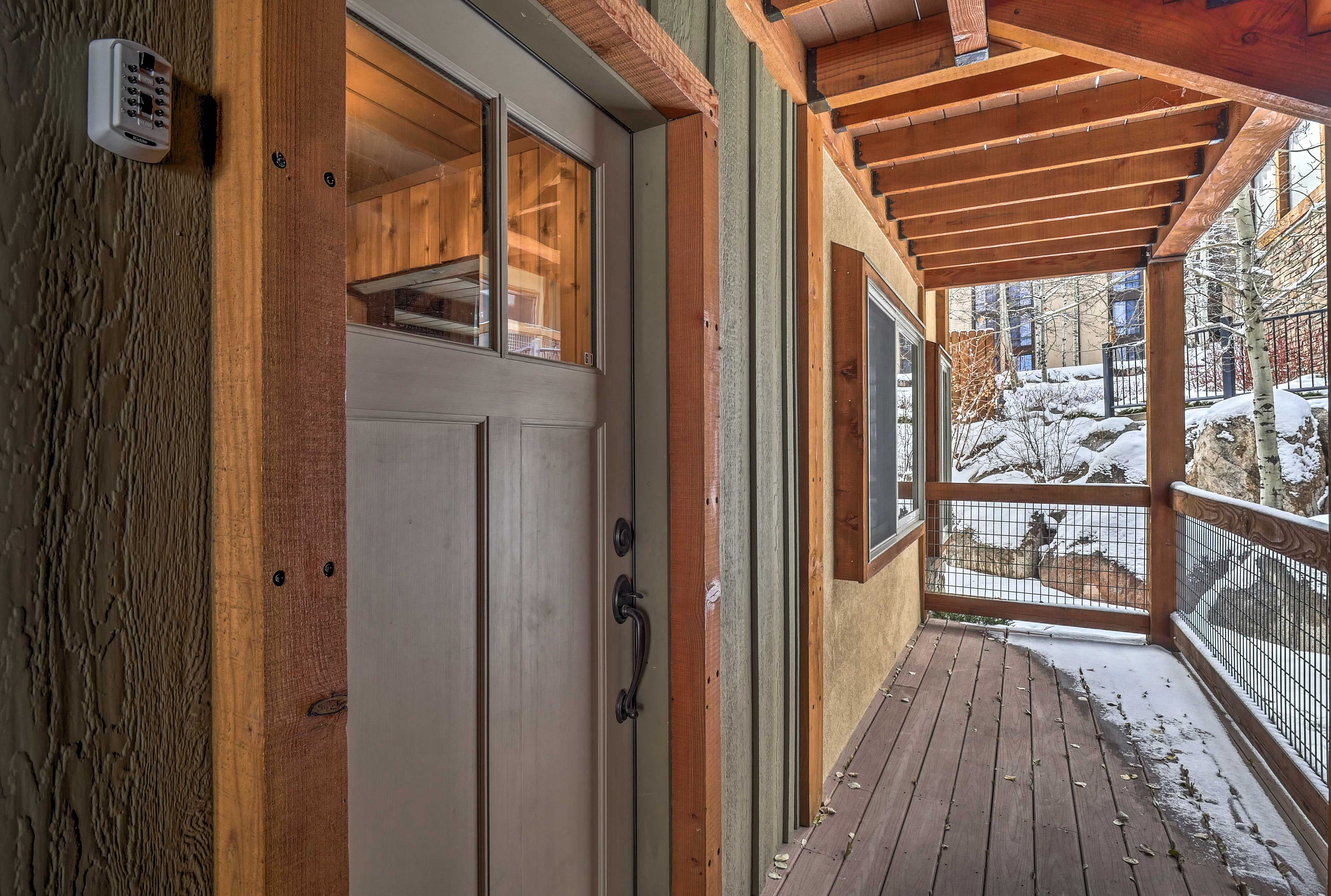 Private Entrance