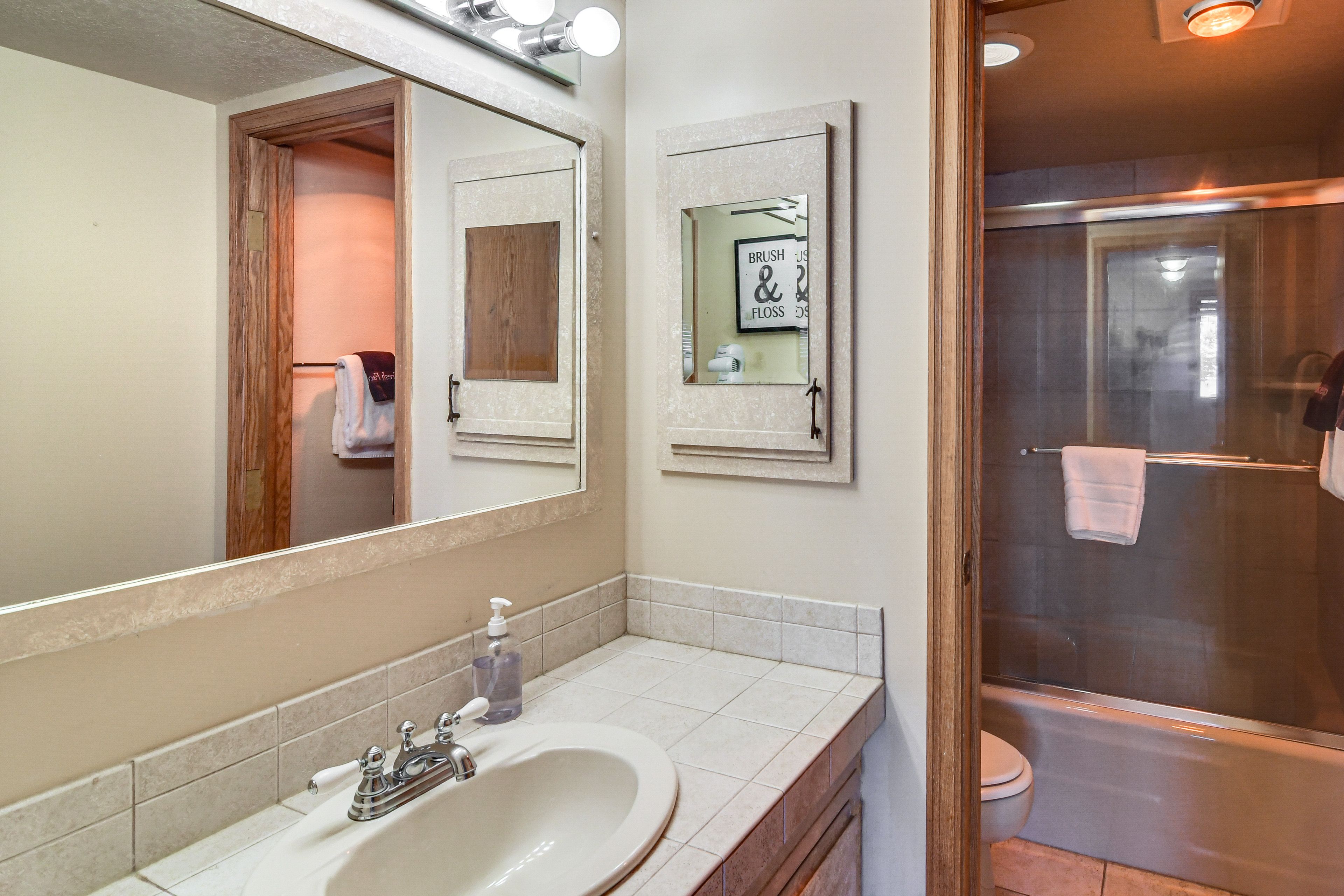 Full Bathroom | Towels & Linens Provided