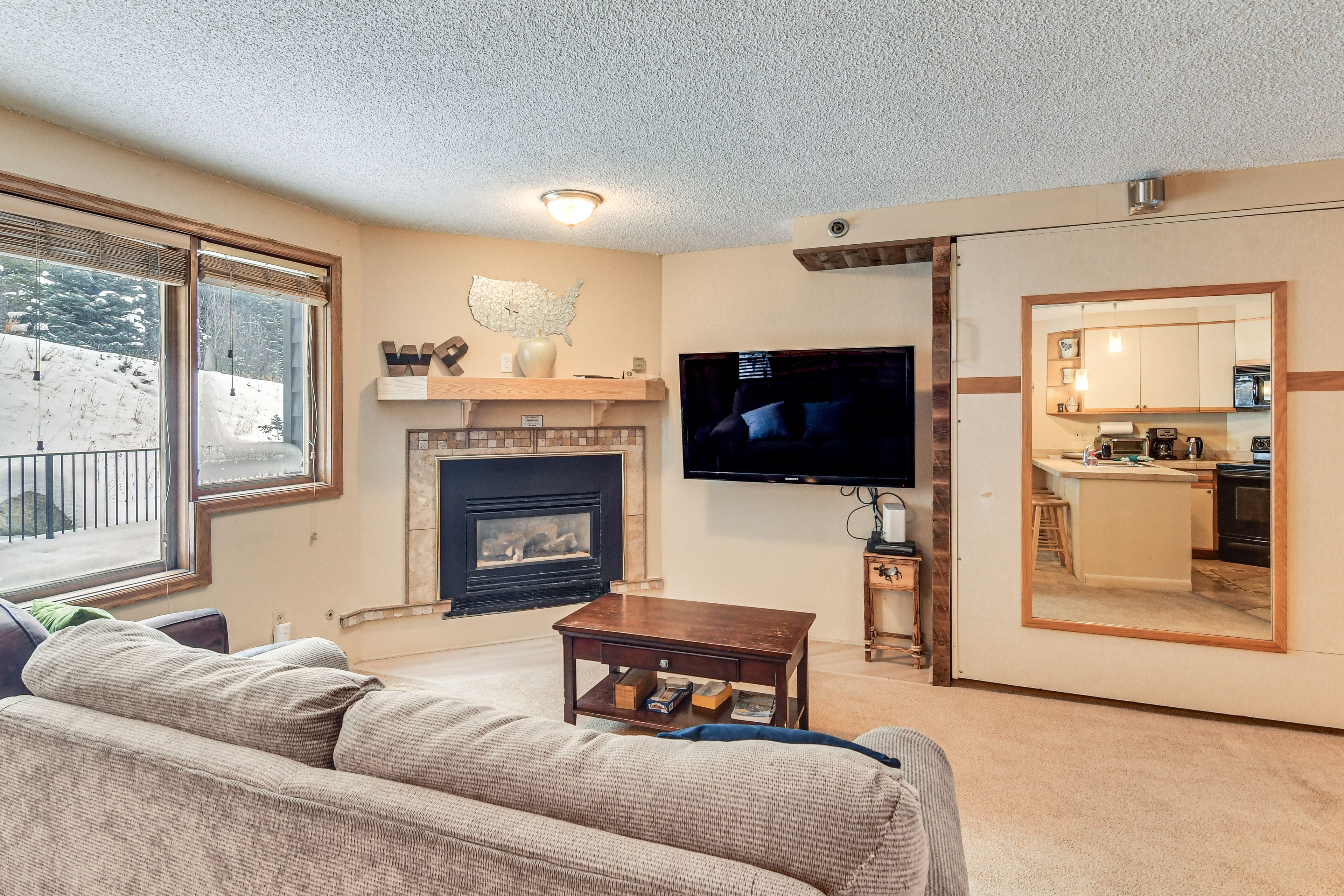 Living Room | Free WiFi | Queen Murphy Bed | Gas Fireplace