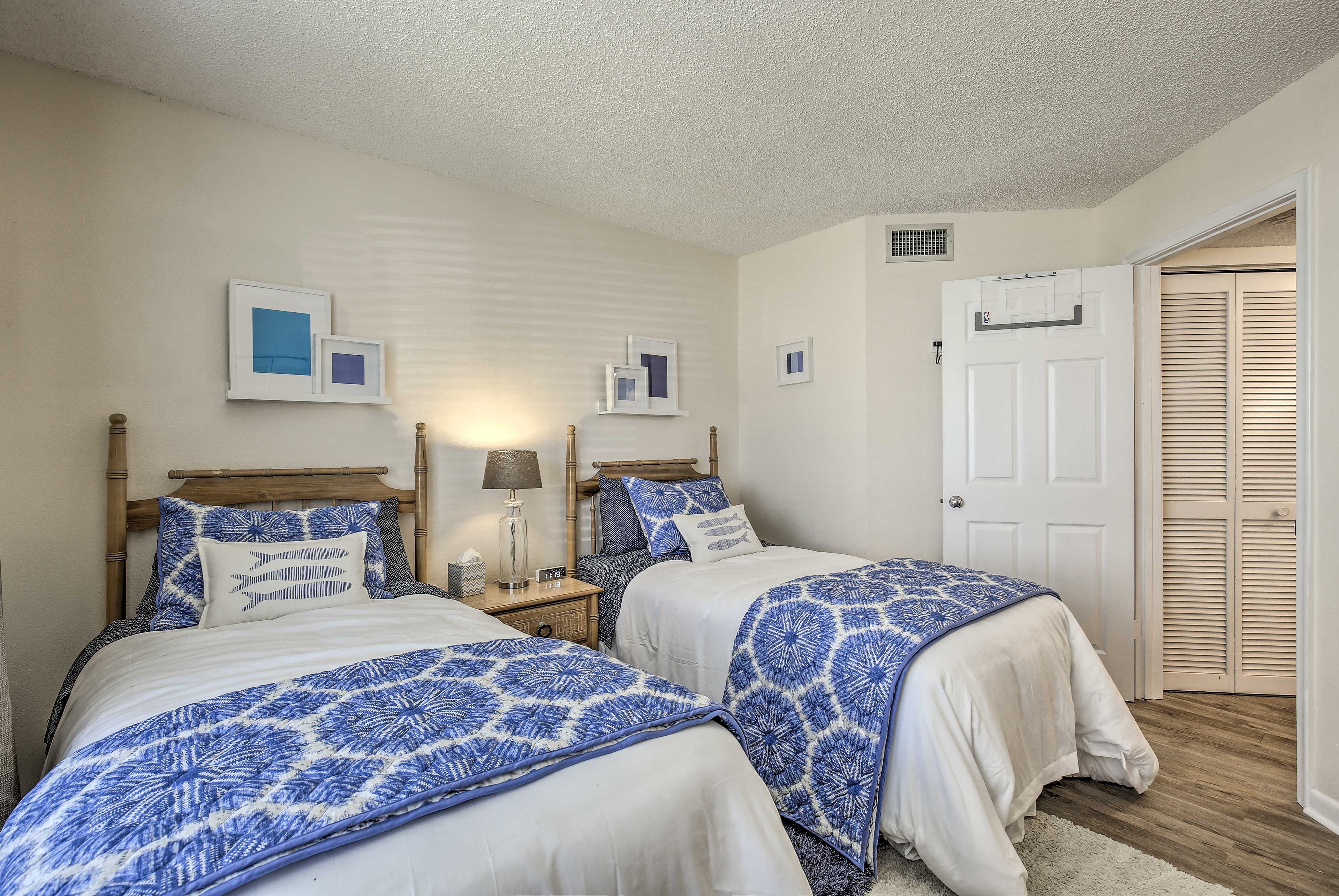 Bedroom 2 | 2 Twin Beds