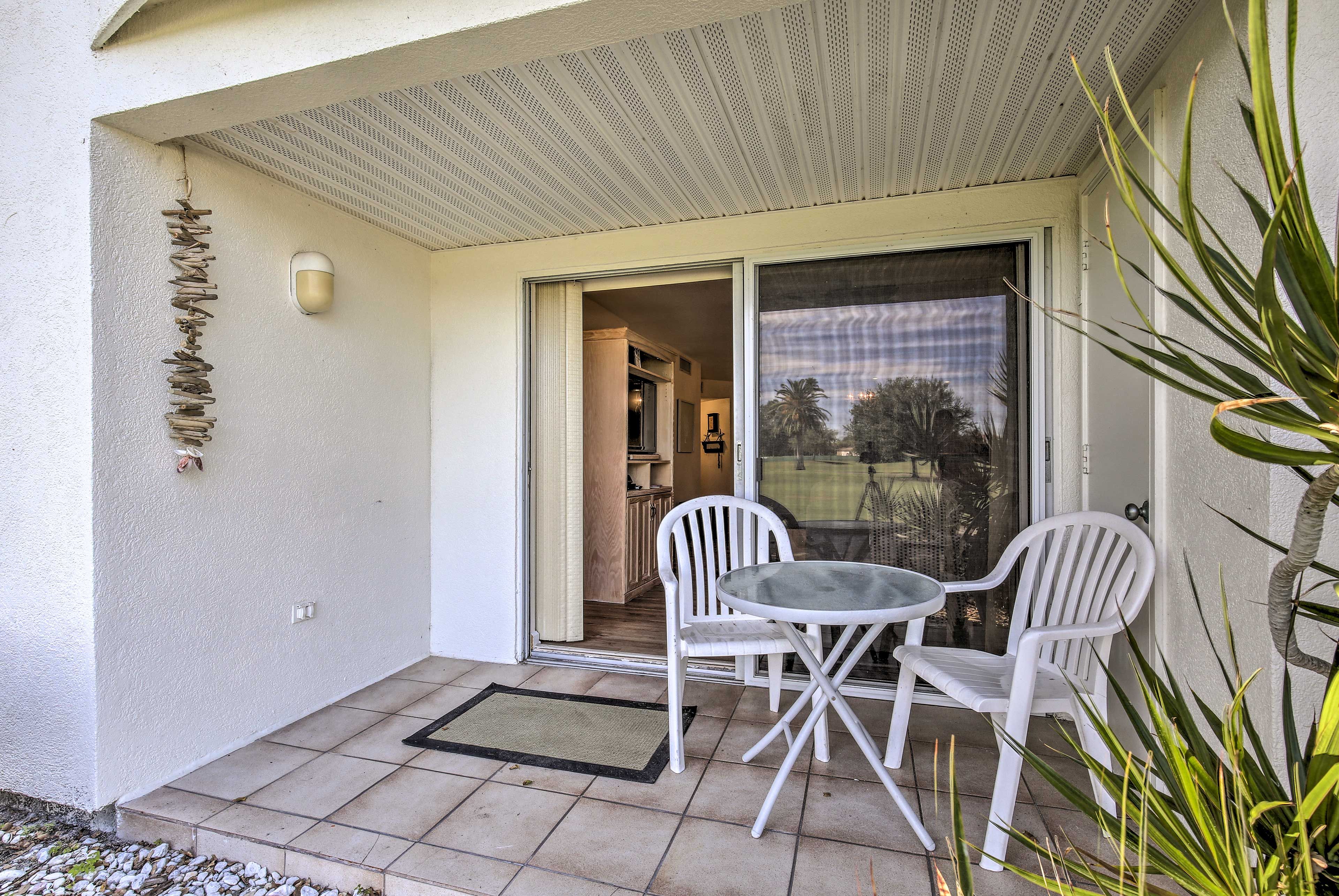 Covered Patio | Outdoor Dining | Golf Course Views