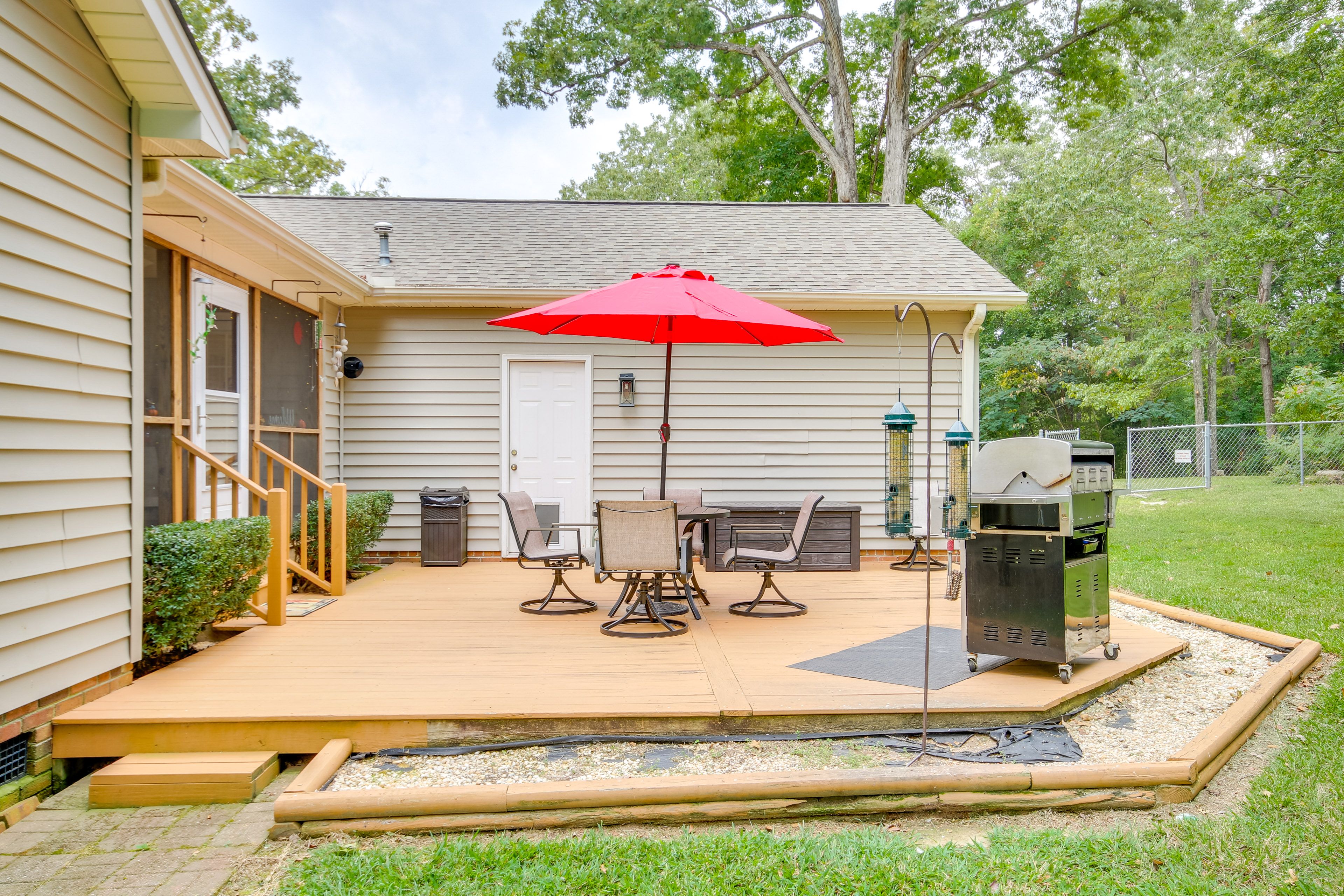 Furnished Deck