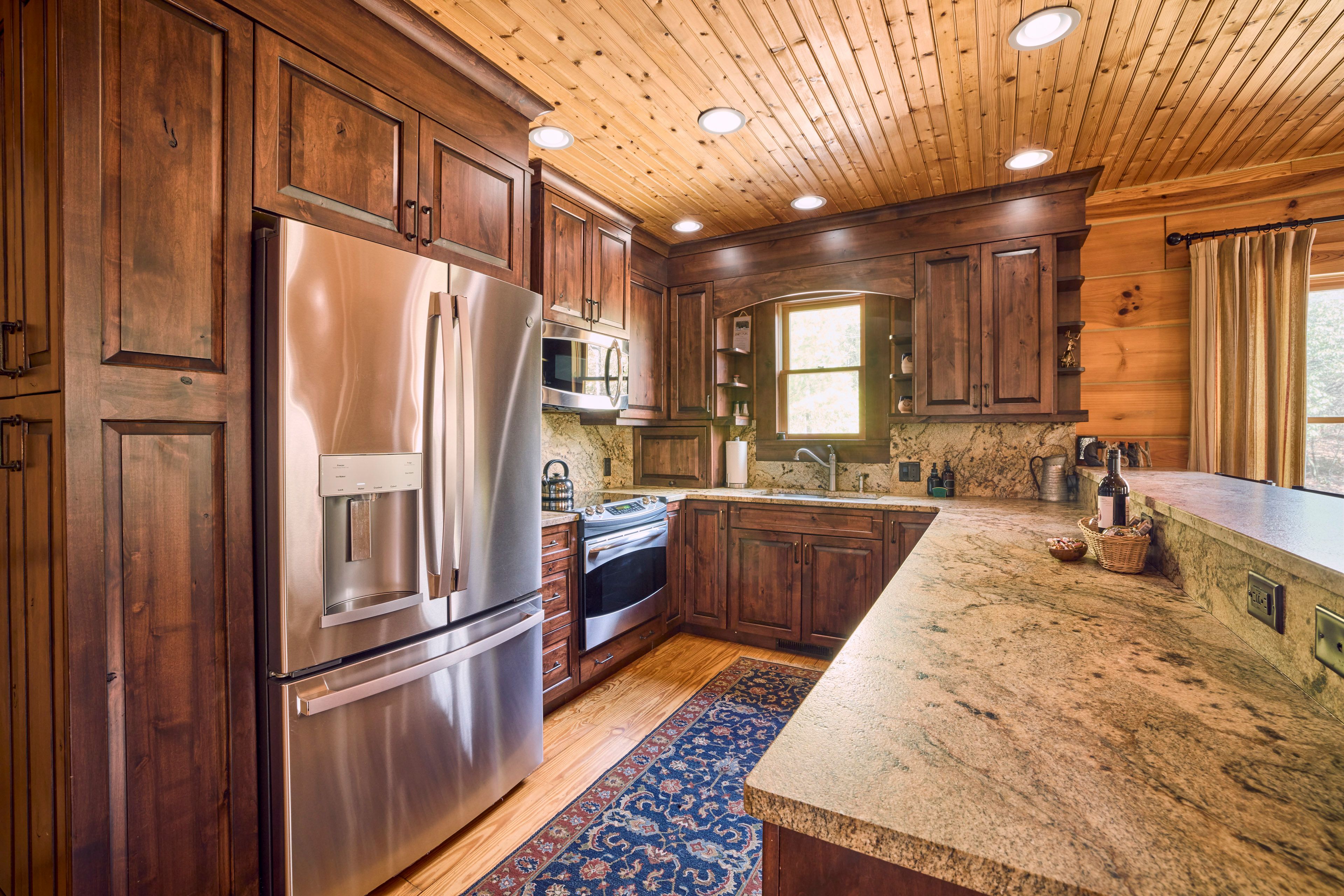 Kitchen | Cooking Basics | Coffee Maker | Paper Towels/Trash Bags Provided