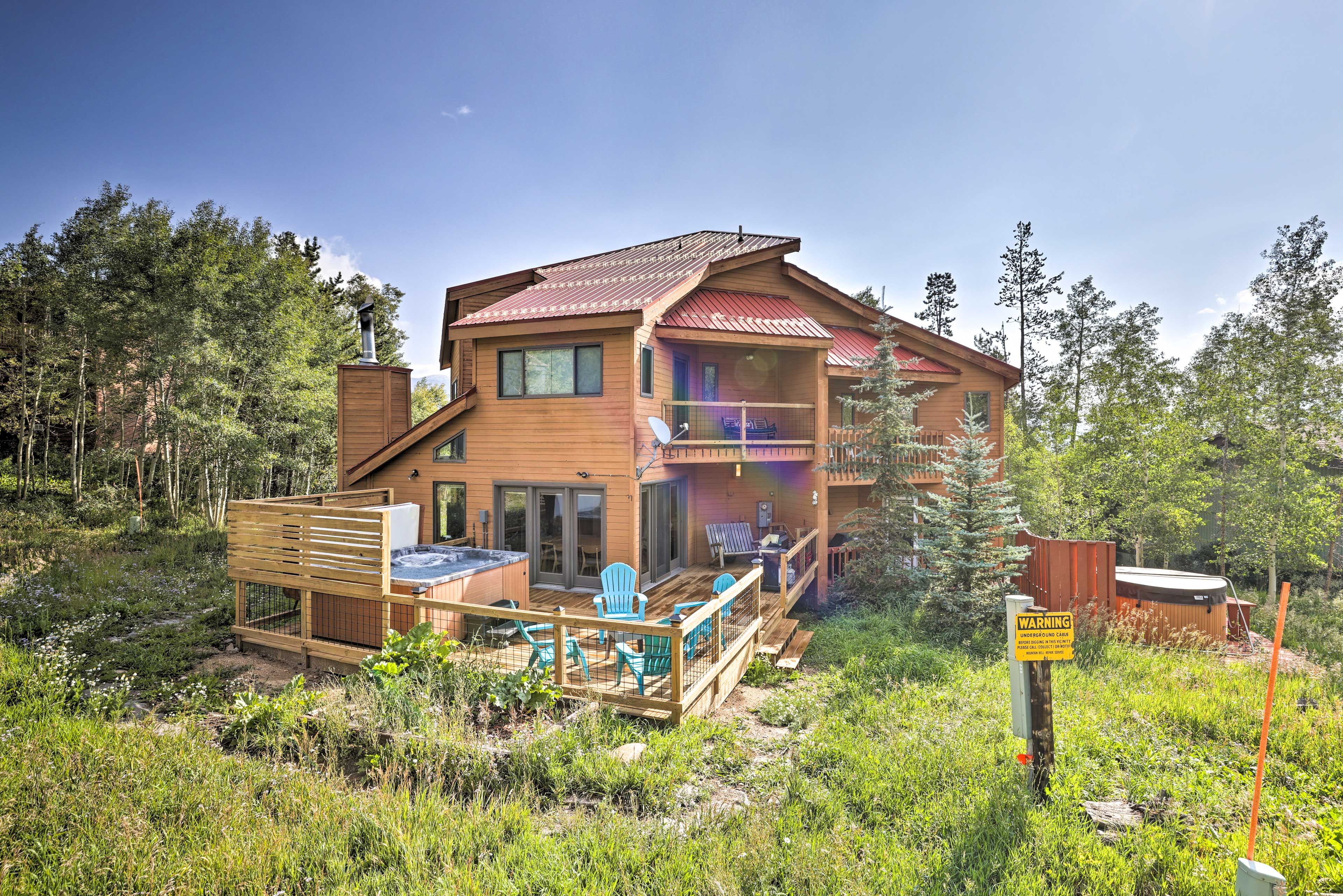 Silverthorne Vacation Rental | 2BR | 2.5BA | 1,200 Sq Ft | Steps Required