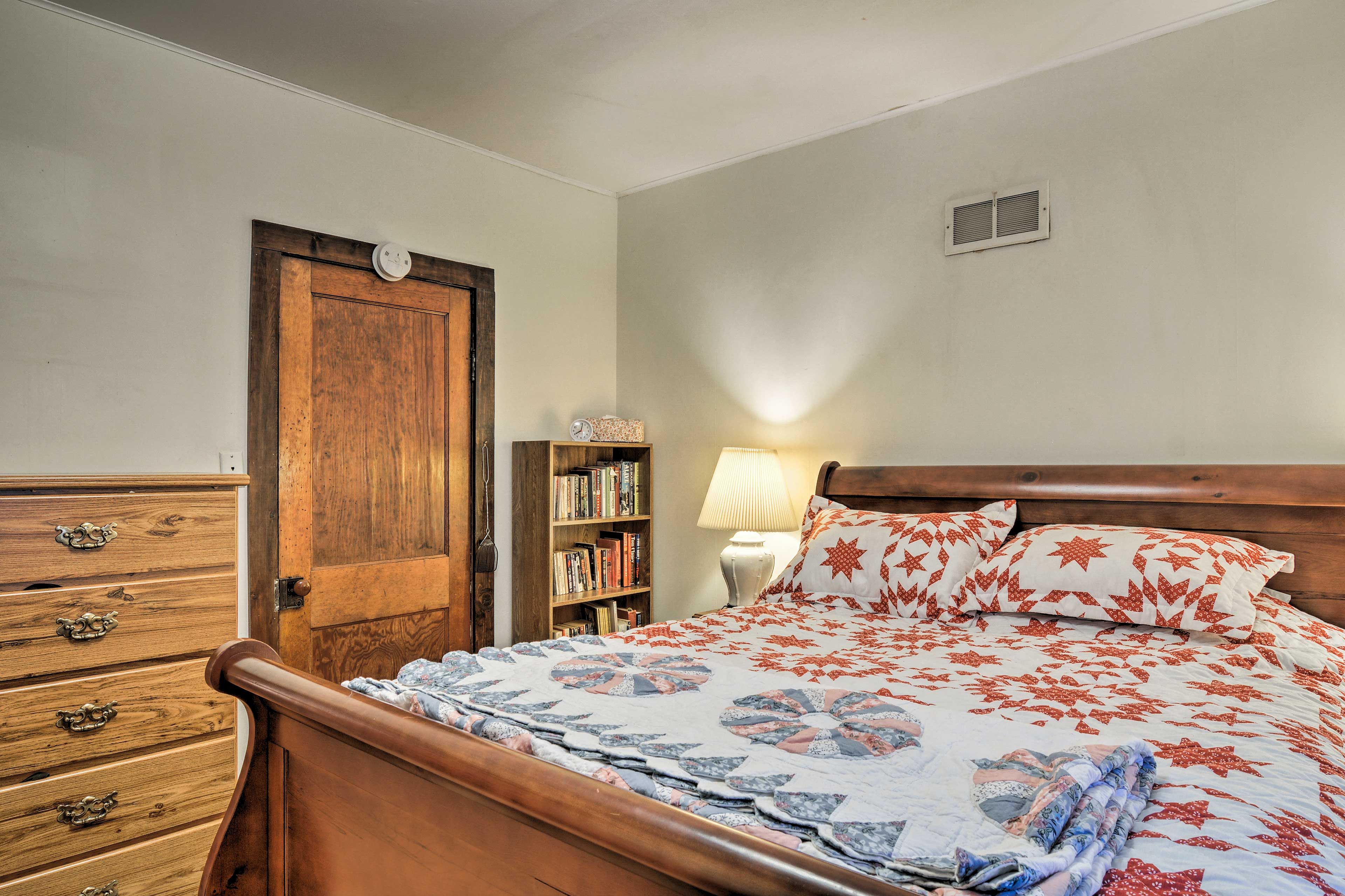 The bedroom suite has a queen bed.
