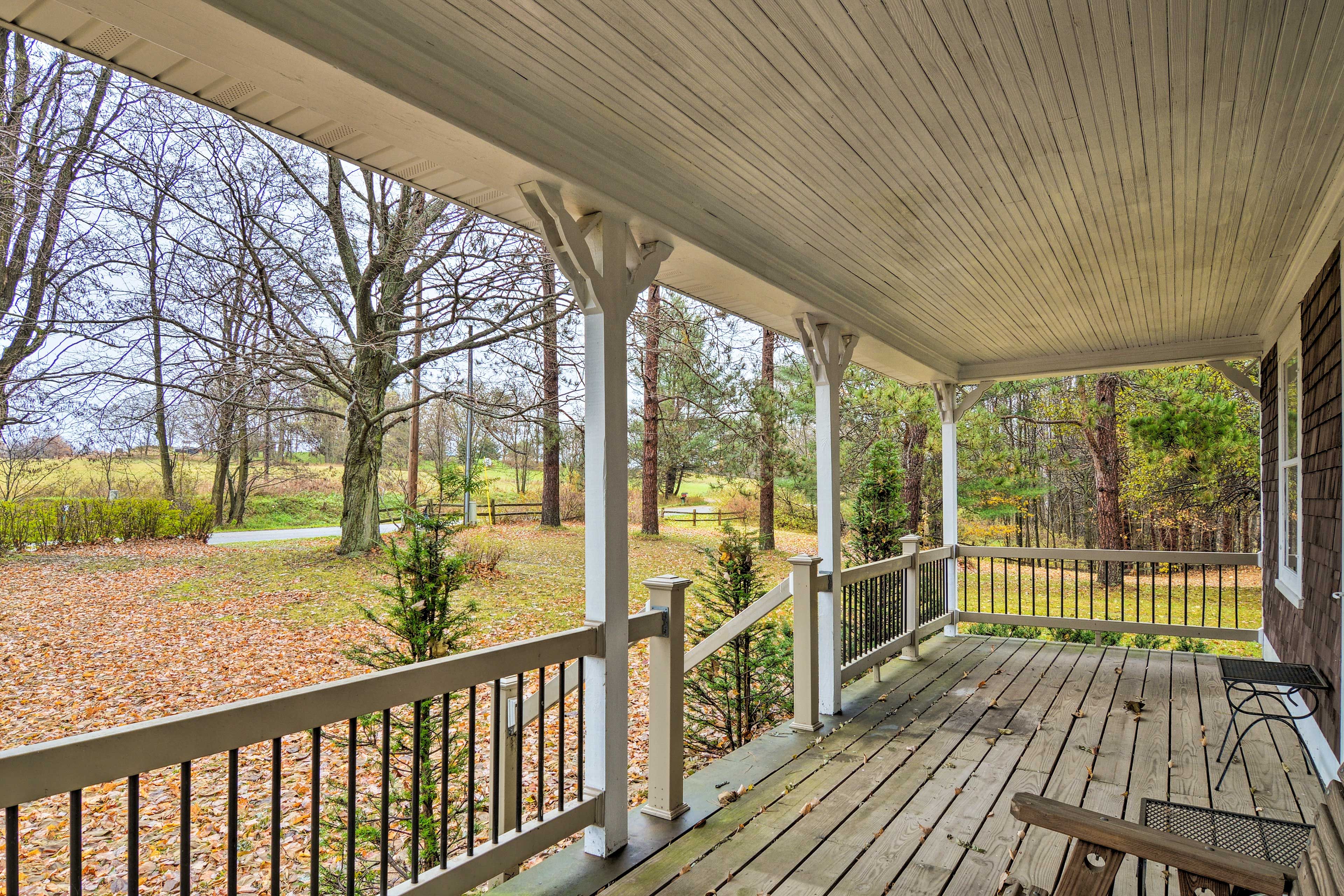 'Rose Lake Wilderness Retreat & XC Ski Center' is great for retreats!