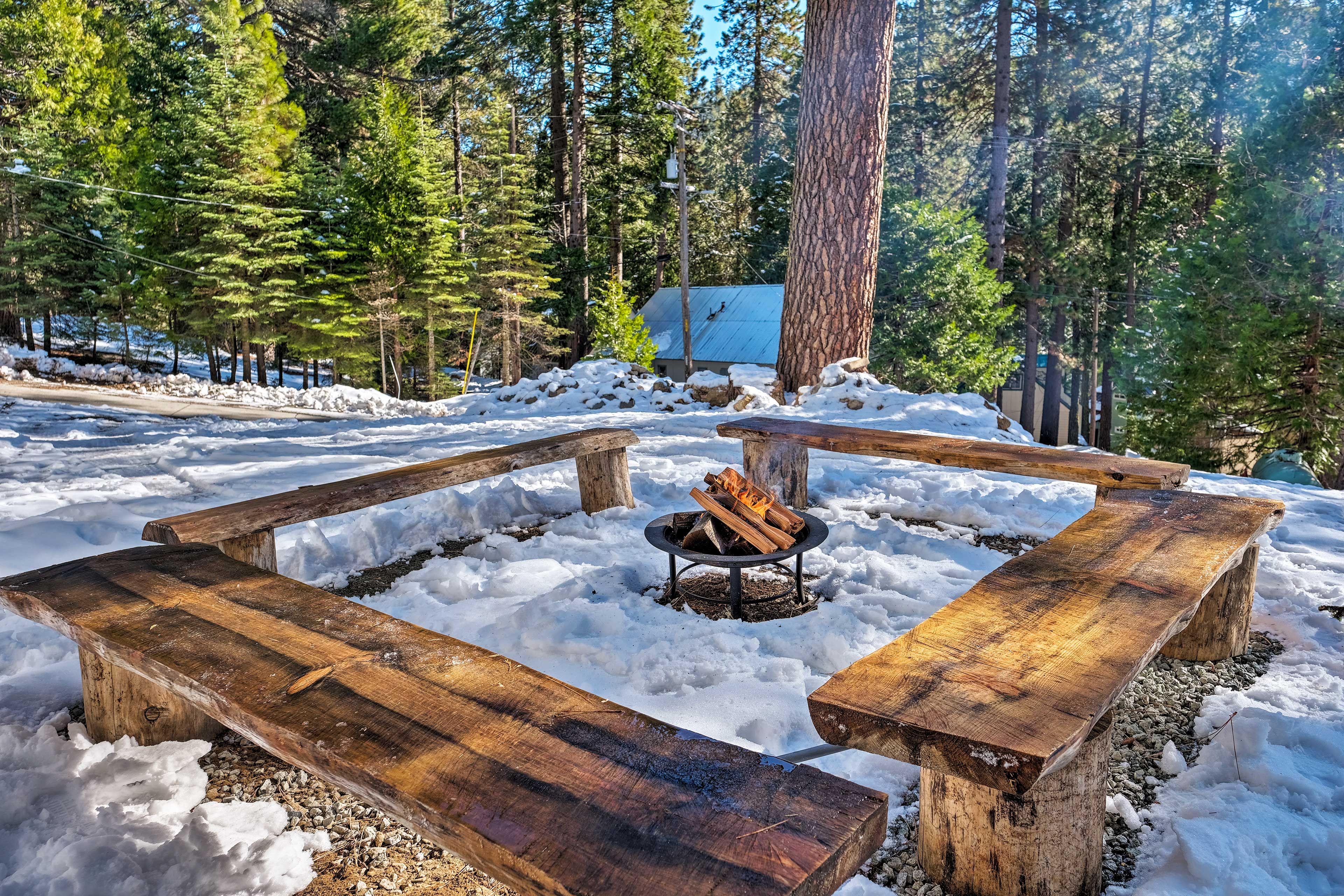 Cabin Exterior | Fire Pit