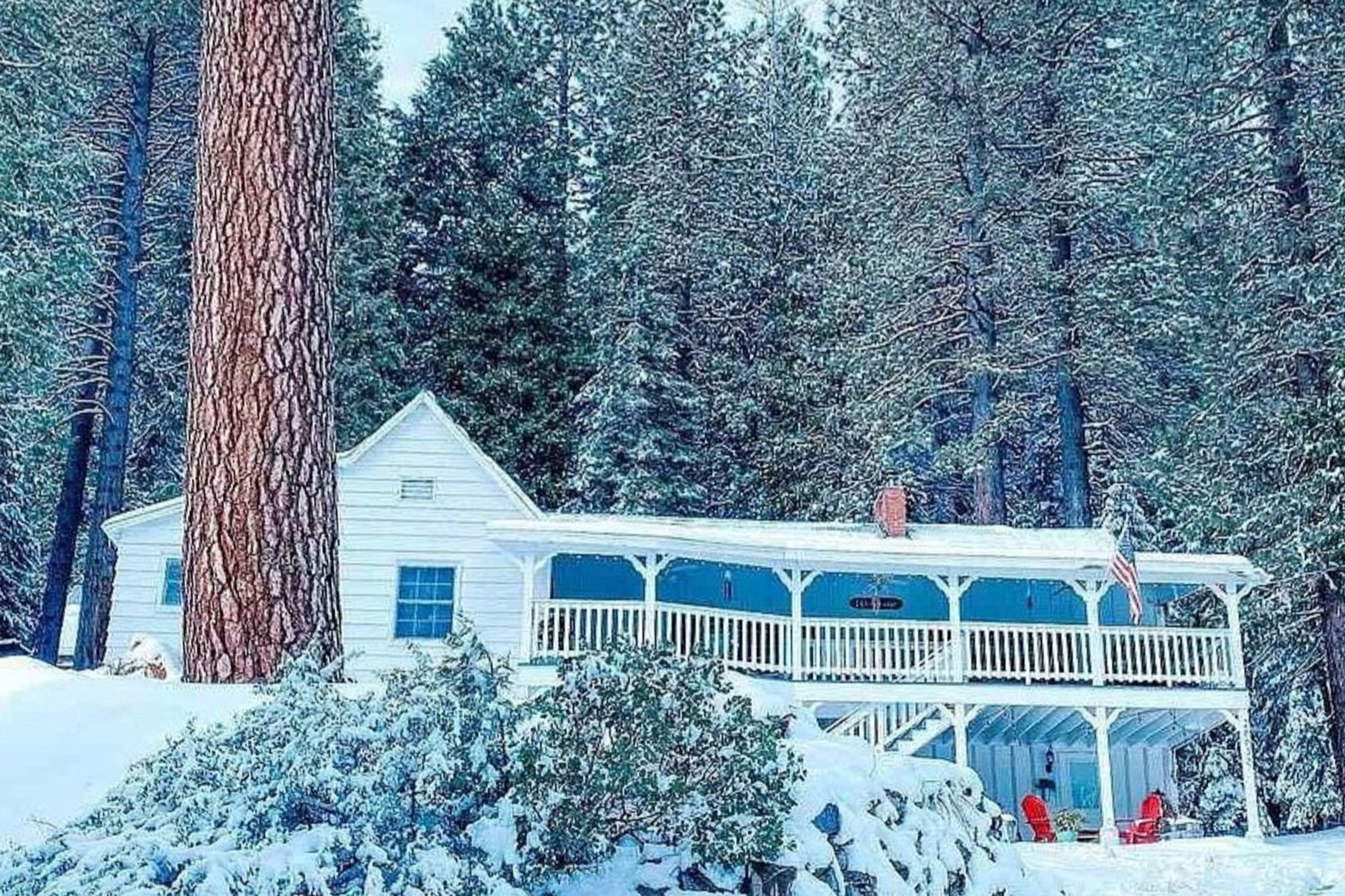 Strawberry Vacation Rental | Private Cabin | 2BR | 2BA | 2,500 Sq Ft