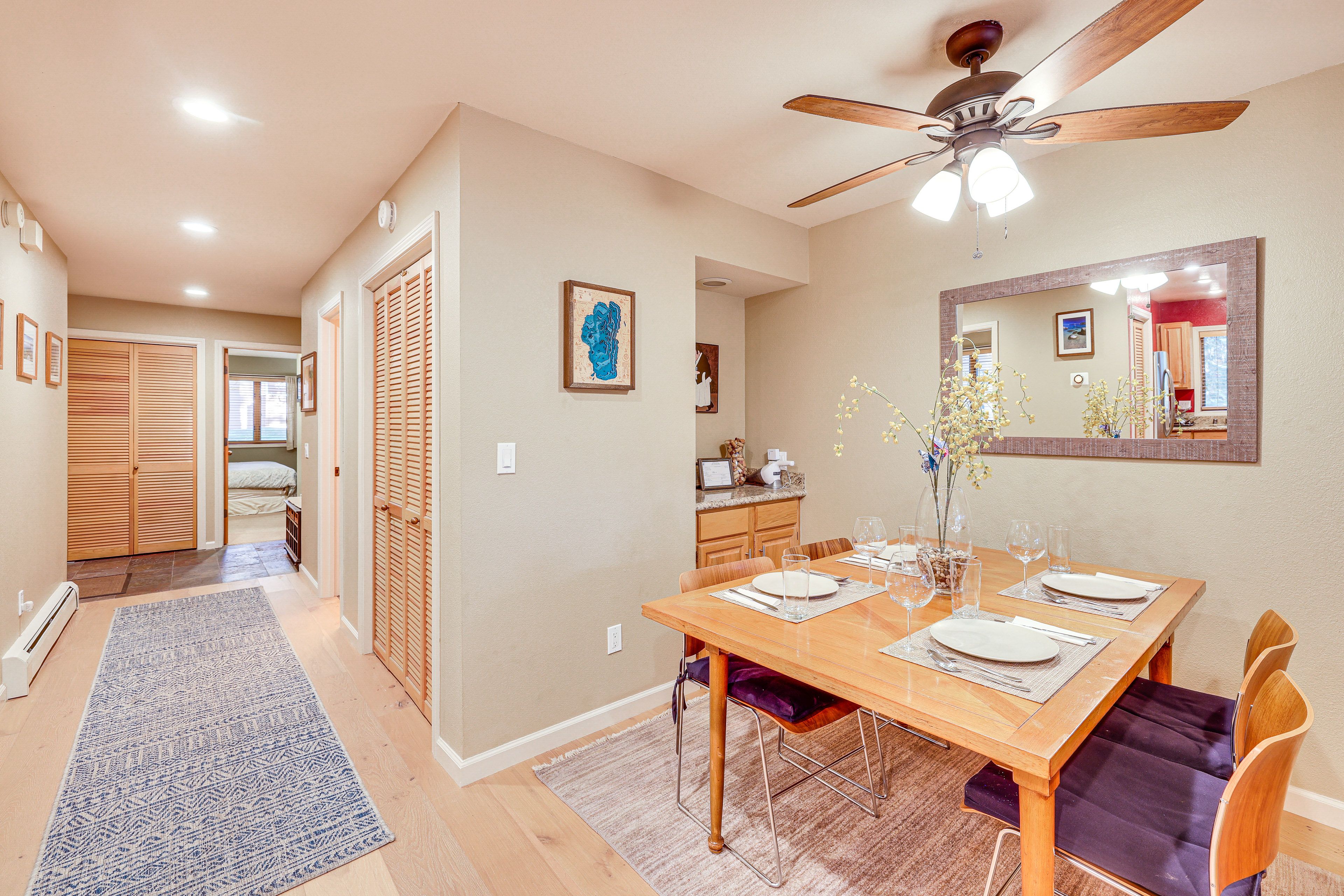 Dining Area | Dishware Provided