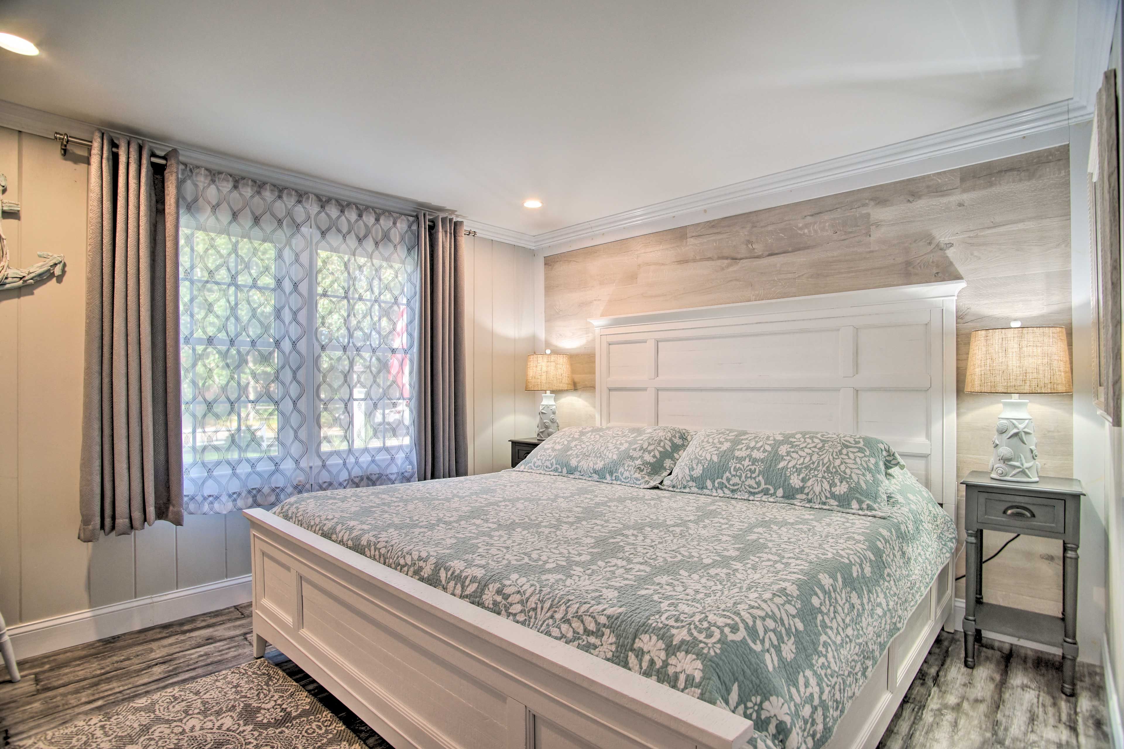 Bedroom 4 | King Bed