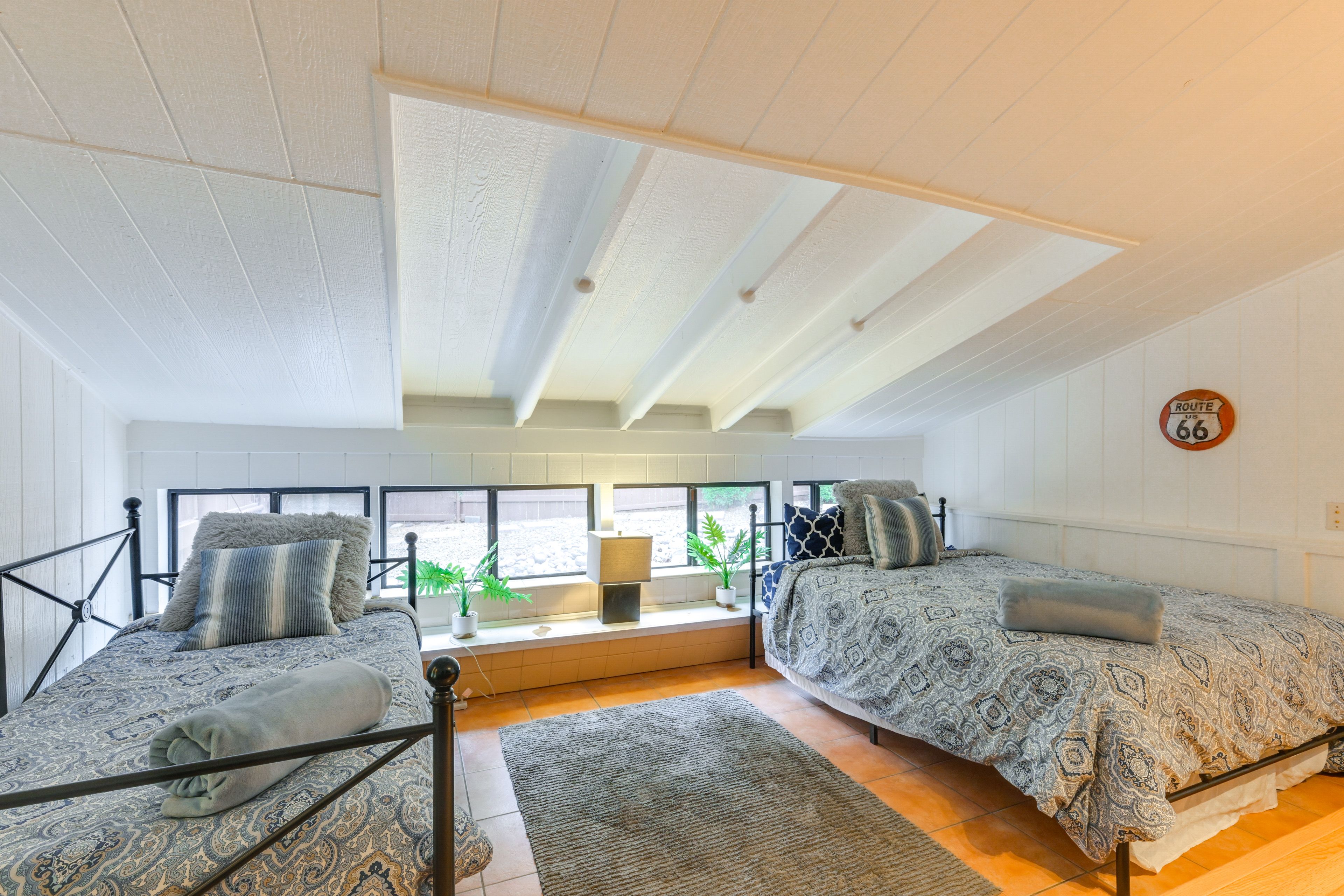 Bedroom 4 | 1st Floor | Queen Bed | Twin Daybed w/ Twin Trundle