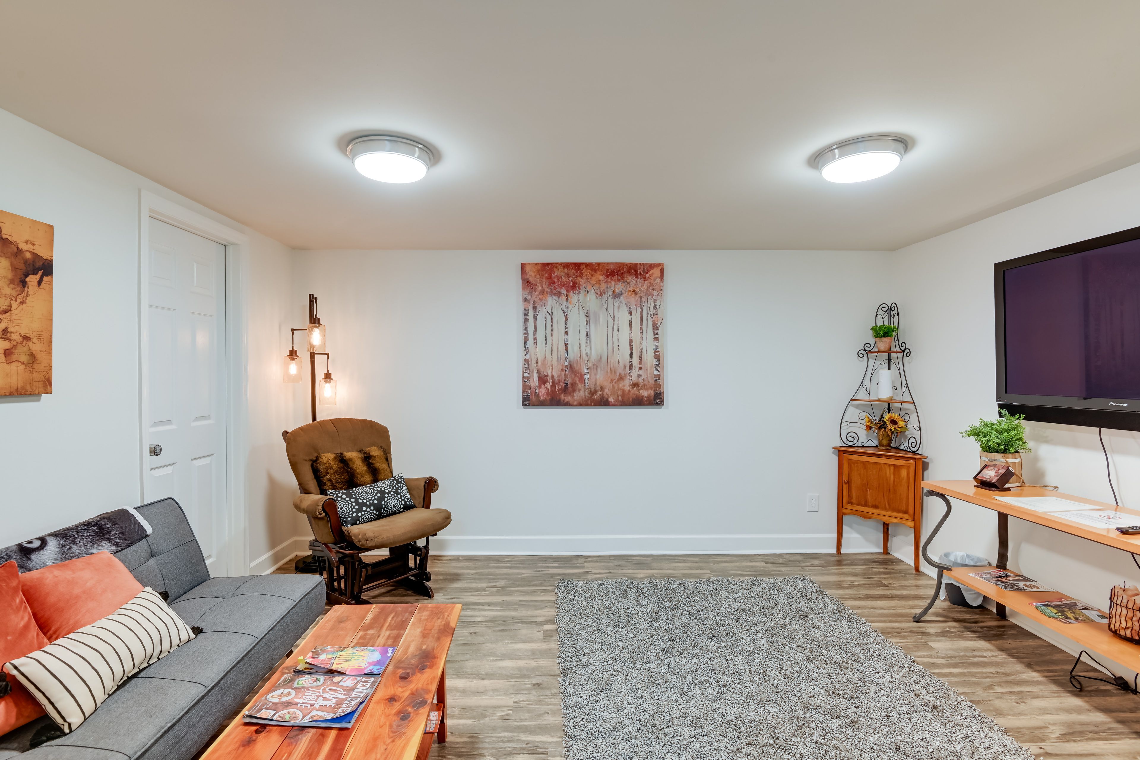 Living Room | Twin Futon | Free WiFi