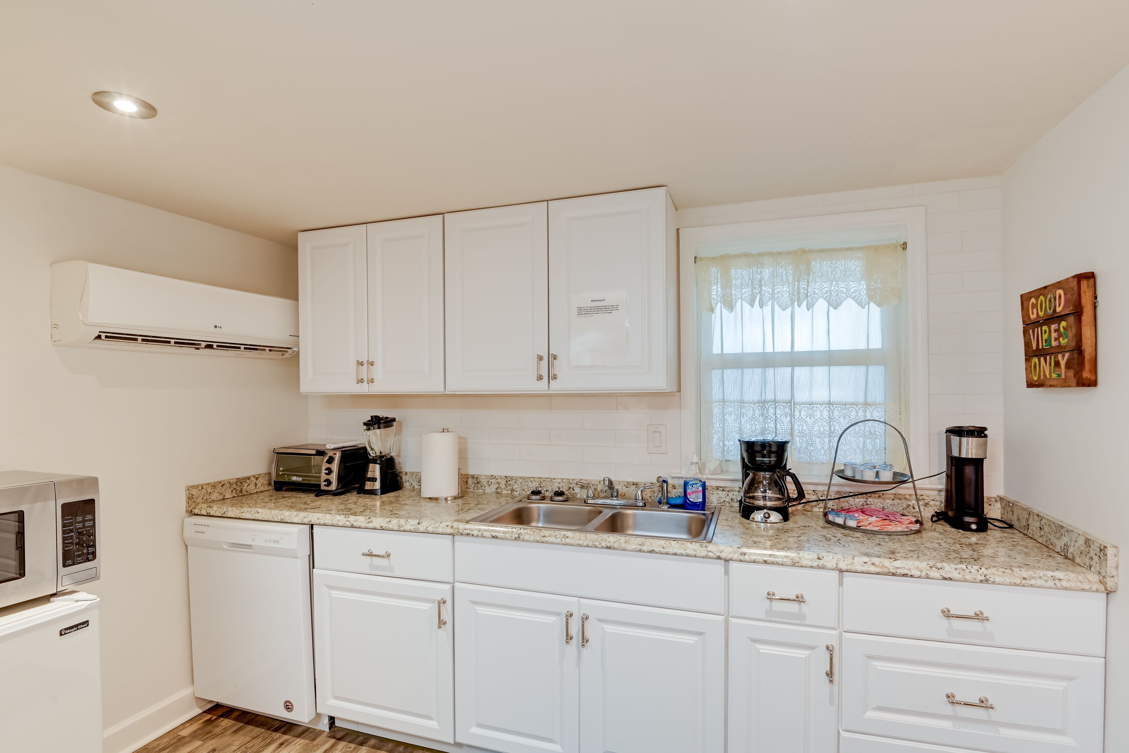 Kitchen | Cooking Basics | Coffee Maker | Paper Towels/Trash Bags Provided