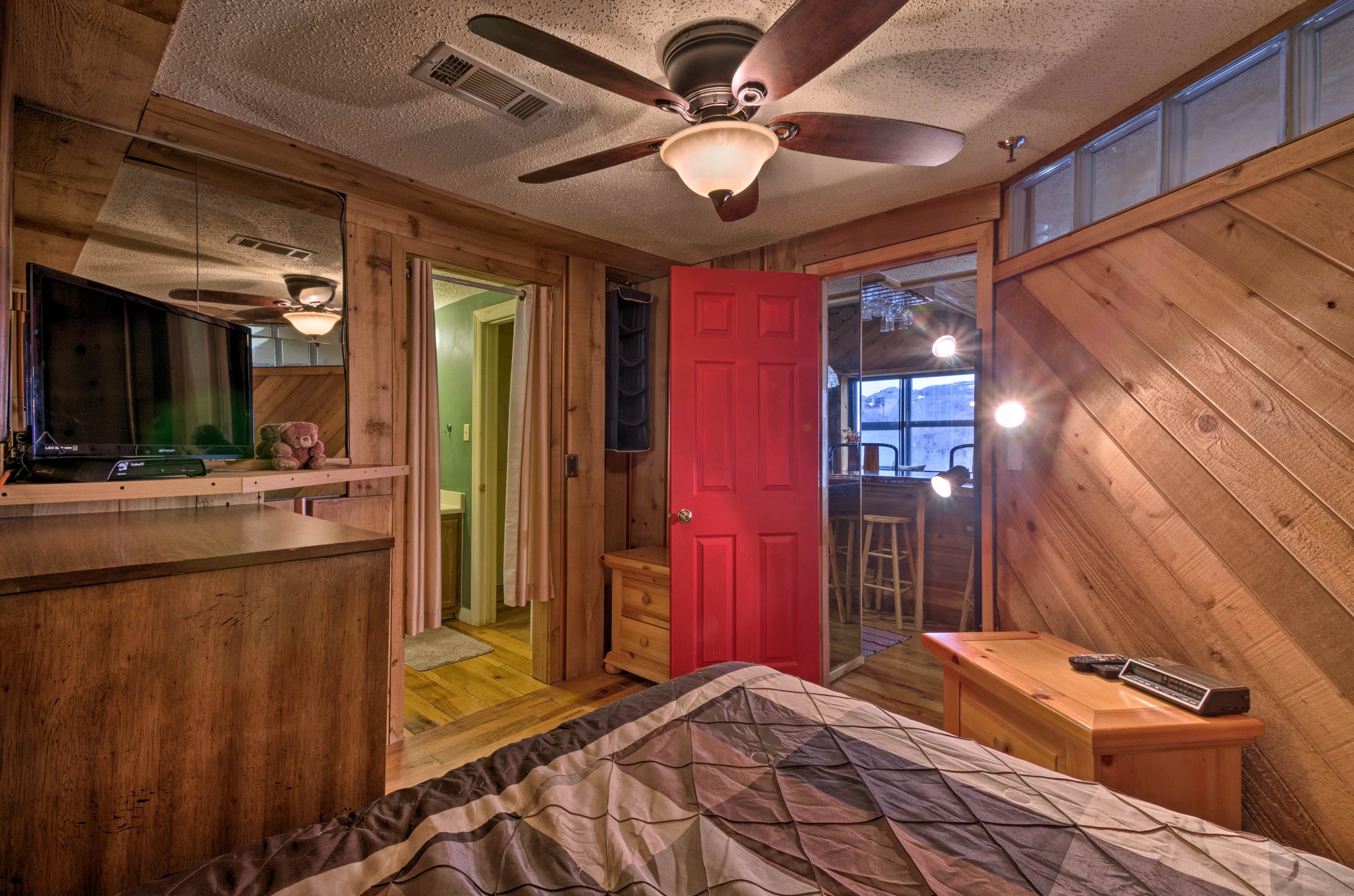 Enjoy access to a private en-suite bathroom!