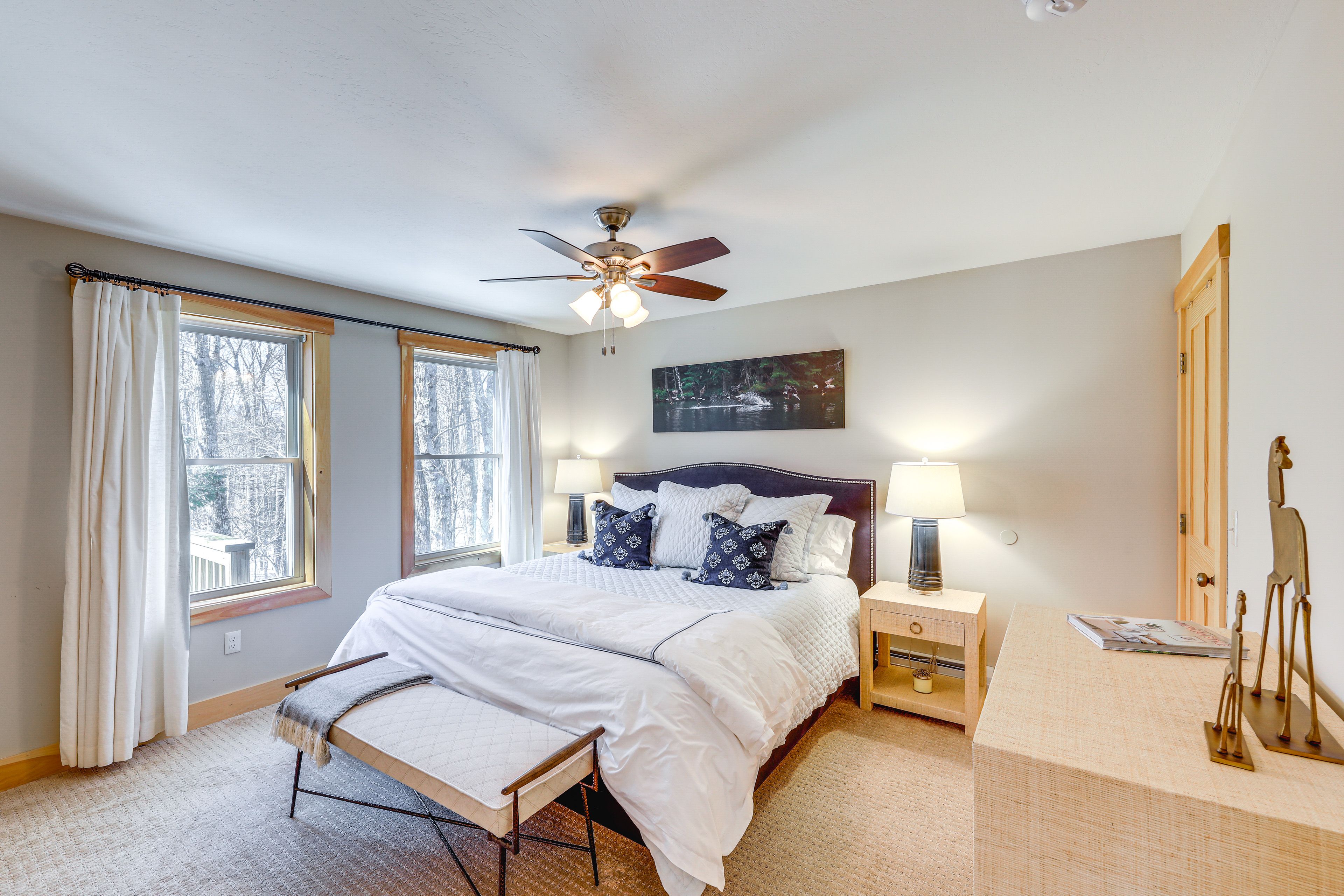 Bedroom 1 | King Bed