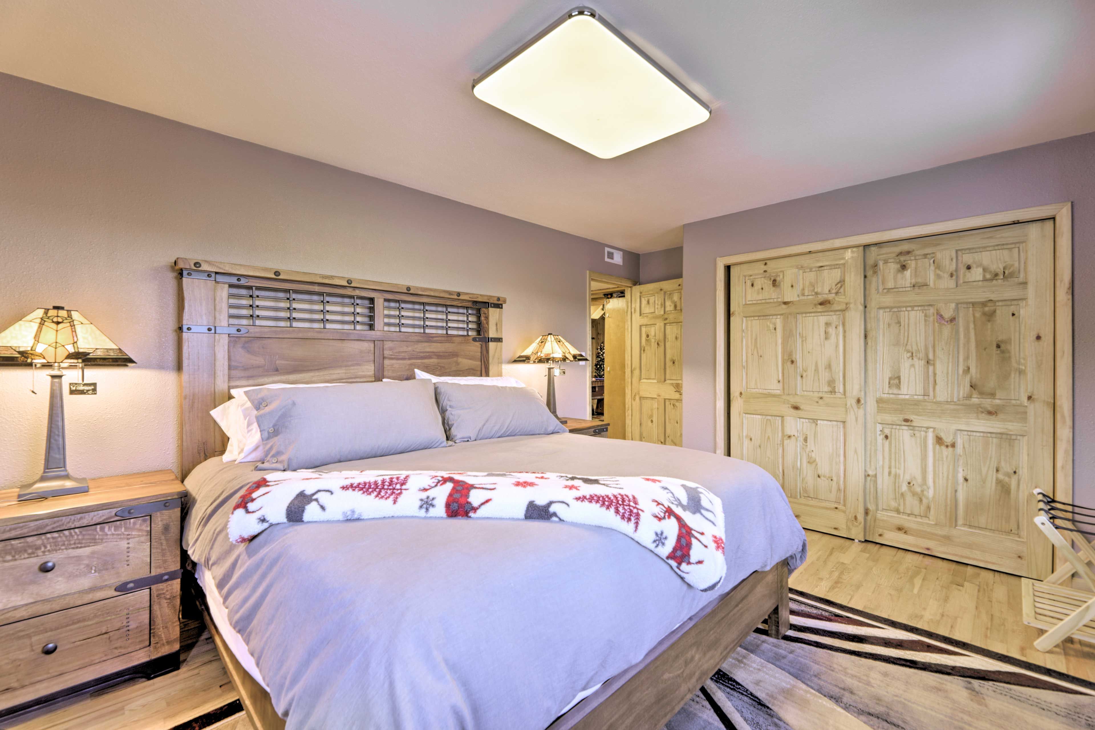 Bedroom 2 | King Bed