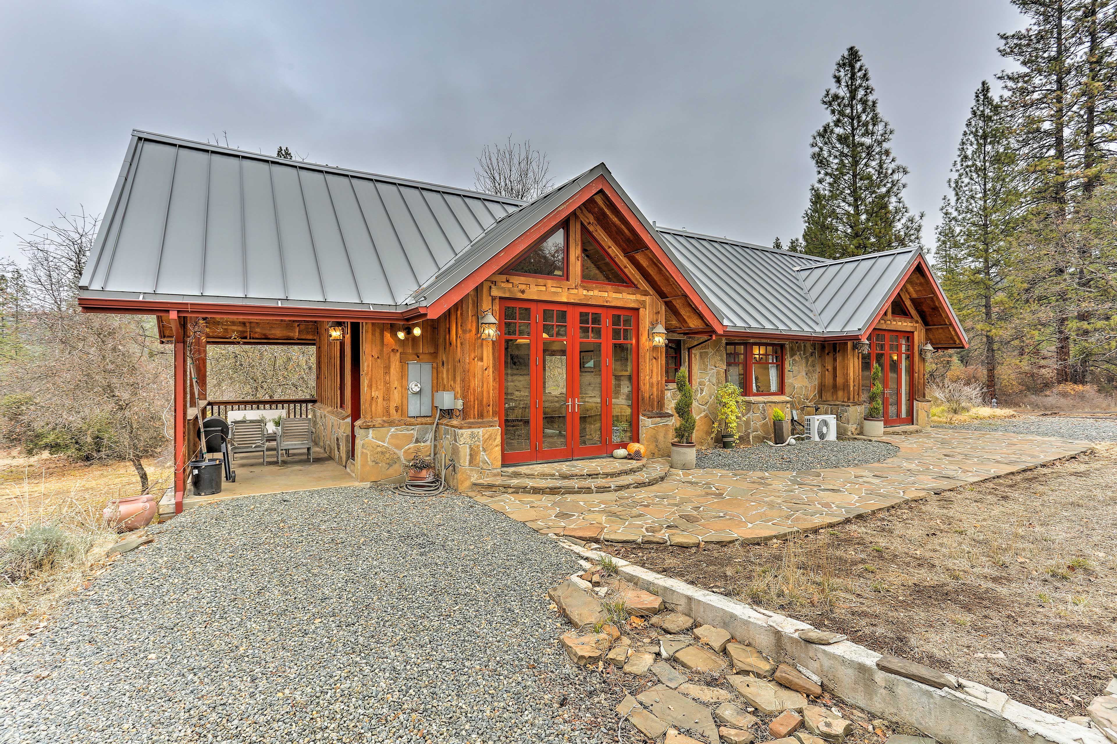 Gather a group of 8 to 12 & prepare for a majestic getaway at this cabin.