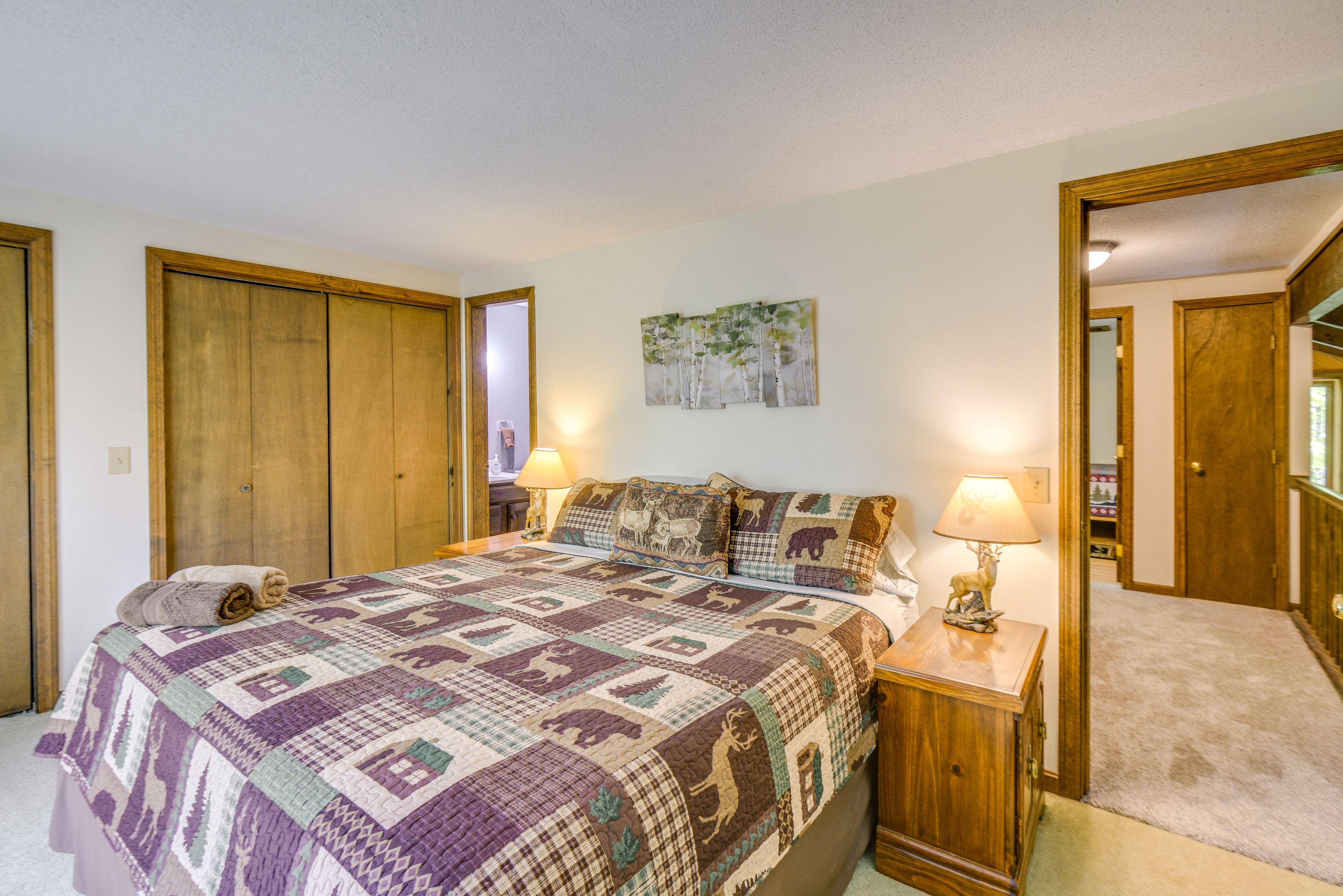 Bedroom 1 | King Bed