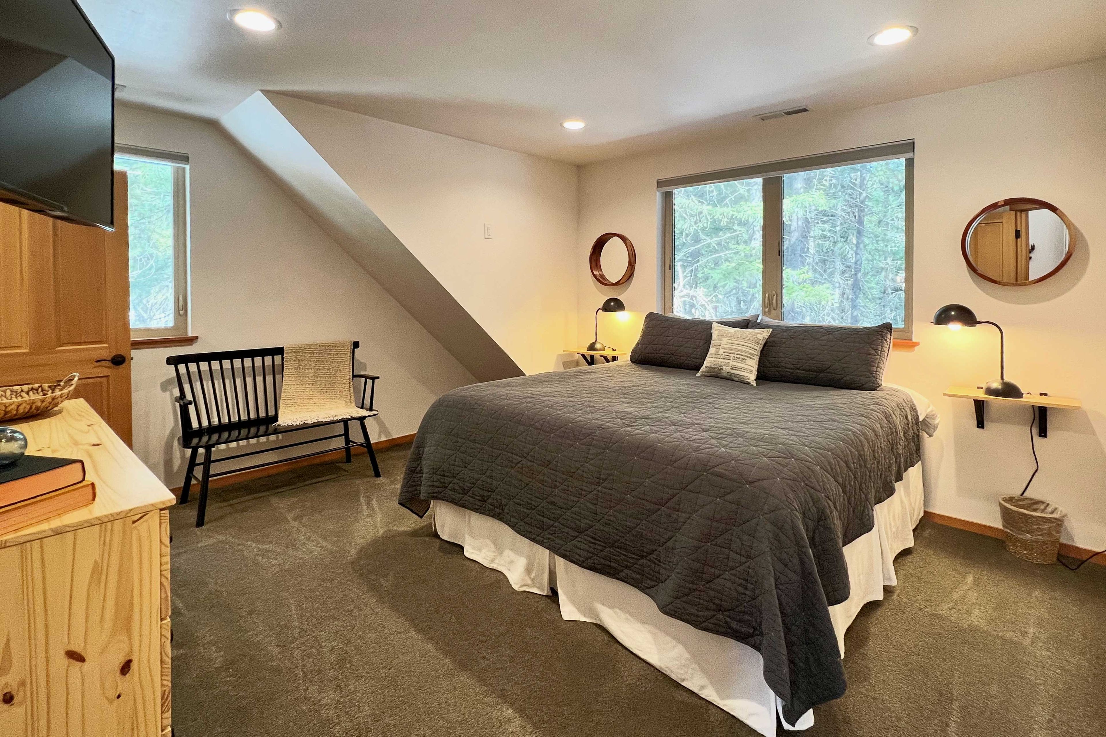 Bedroom 3 | King Bed