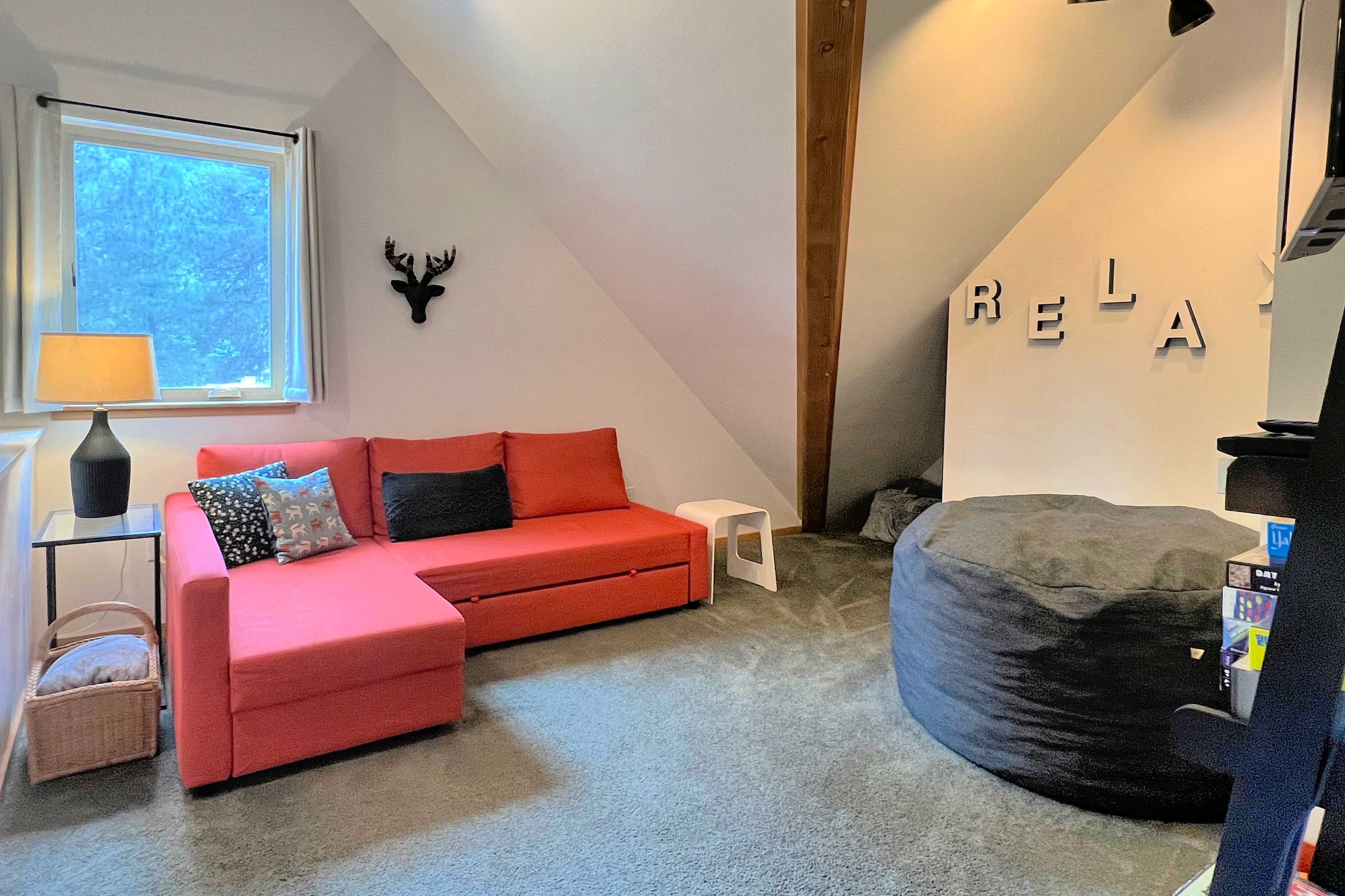 Loft | Sleeper Sofa | Board Games | Smart TV