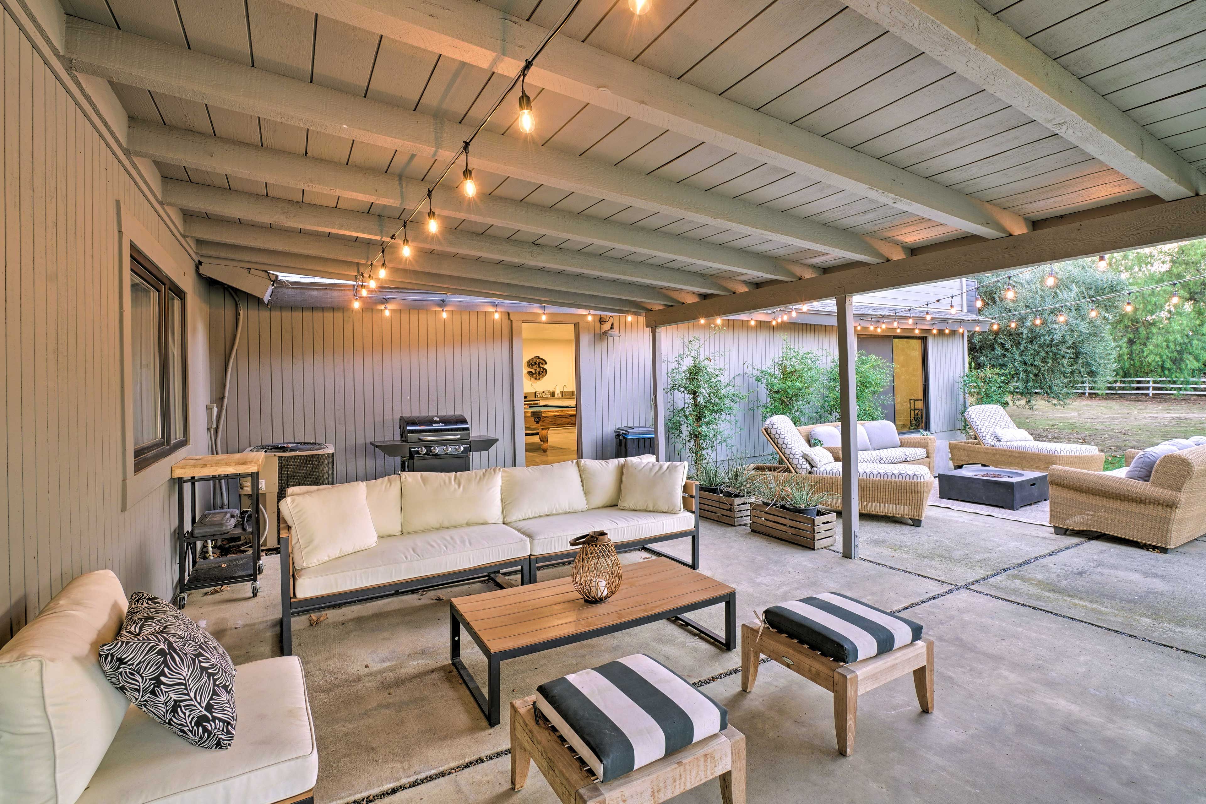 Covered Patio | Gas Grill