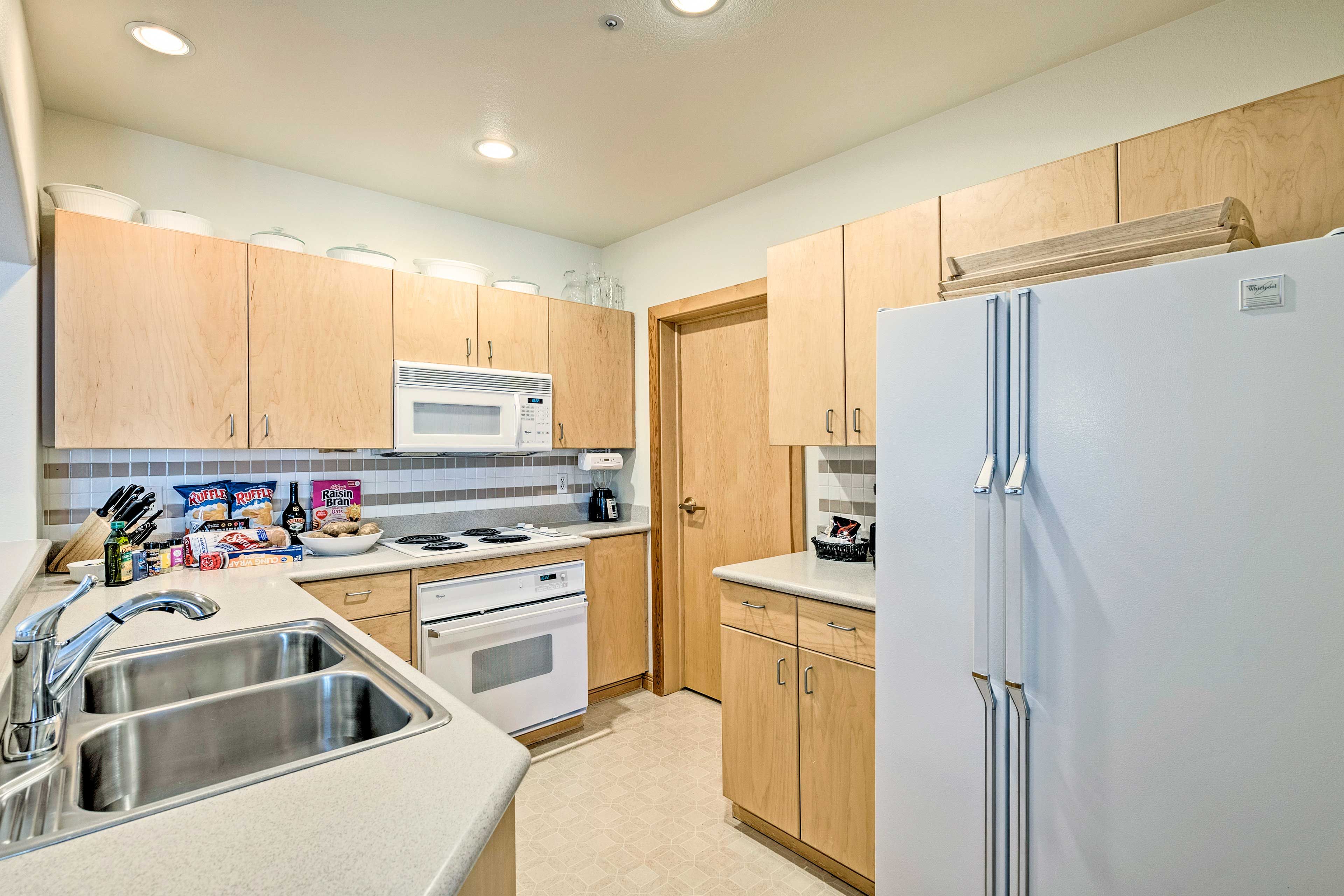 Kitchen | Fully Equipped