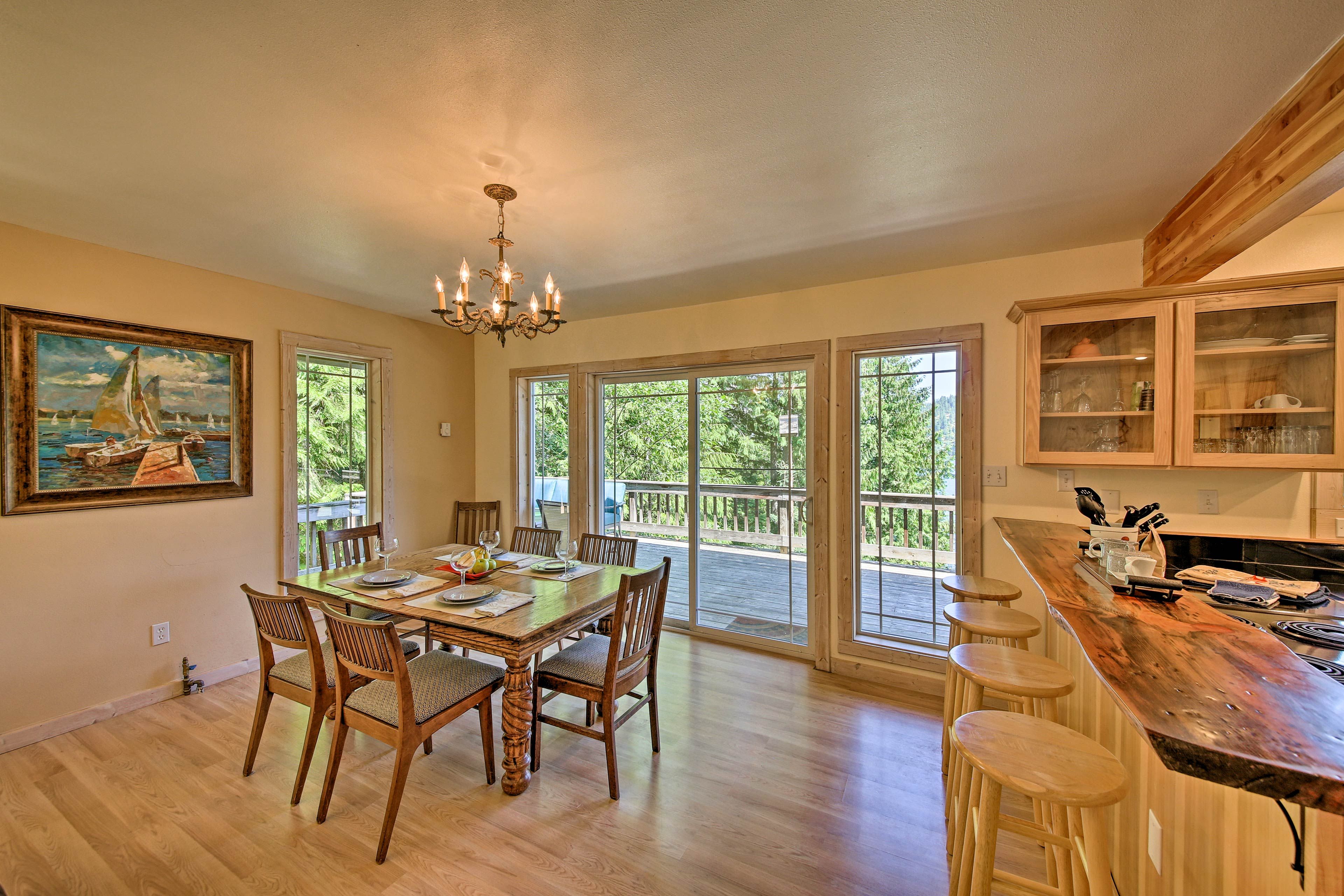 Dine in style at the 6-person table overlooking the deck and lake.