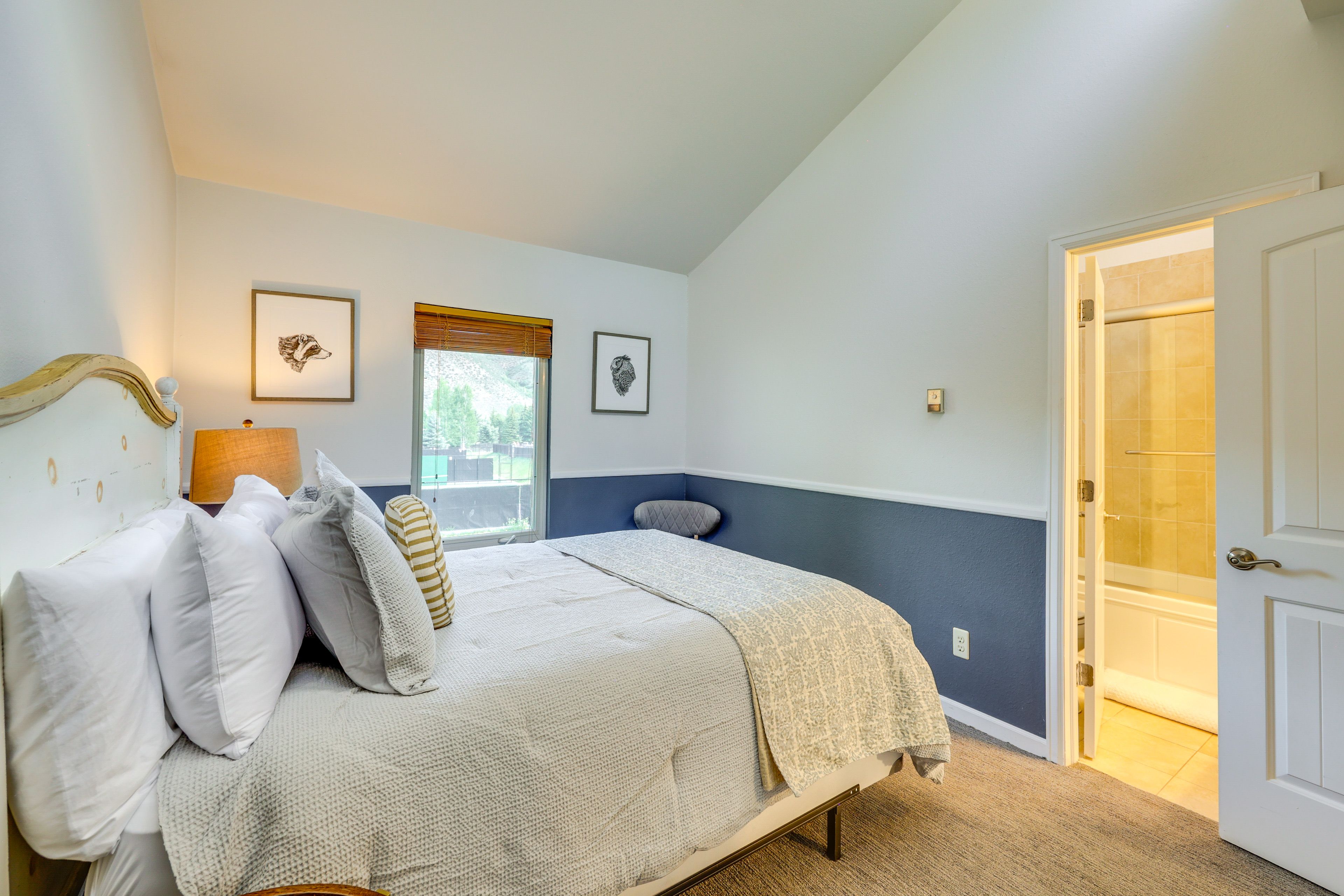 Bedroom 2 | Queen Bed | 2nd Floor