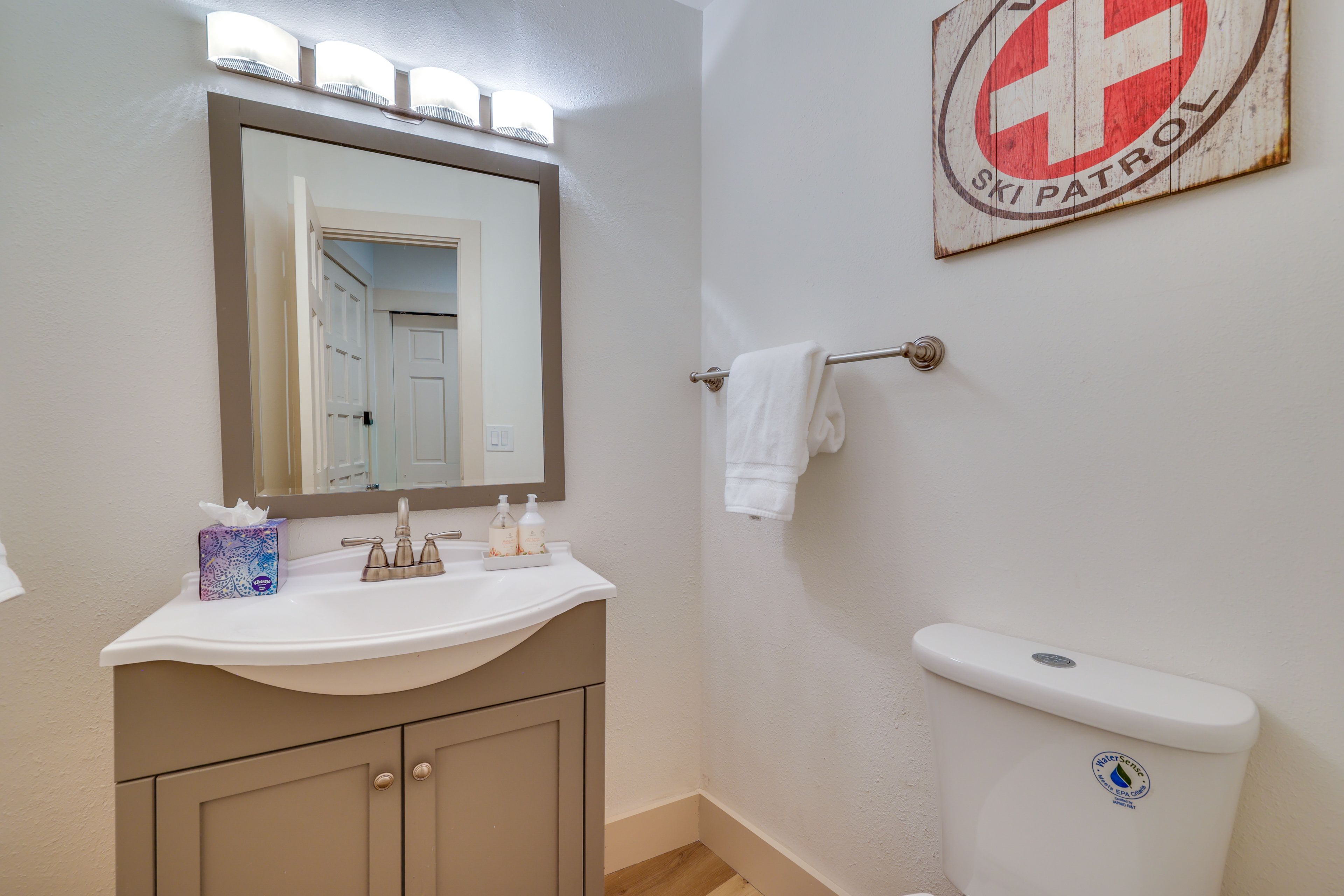 Half Bathroom | 1st Floor