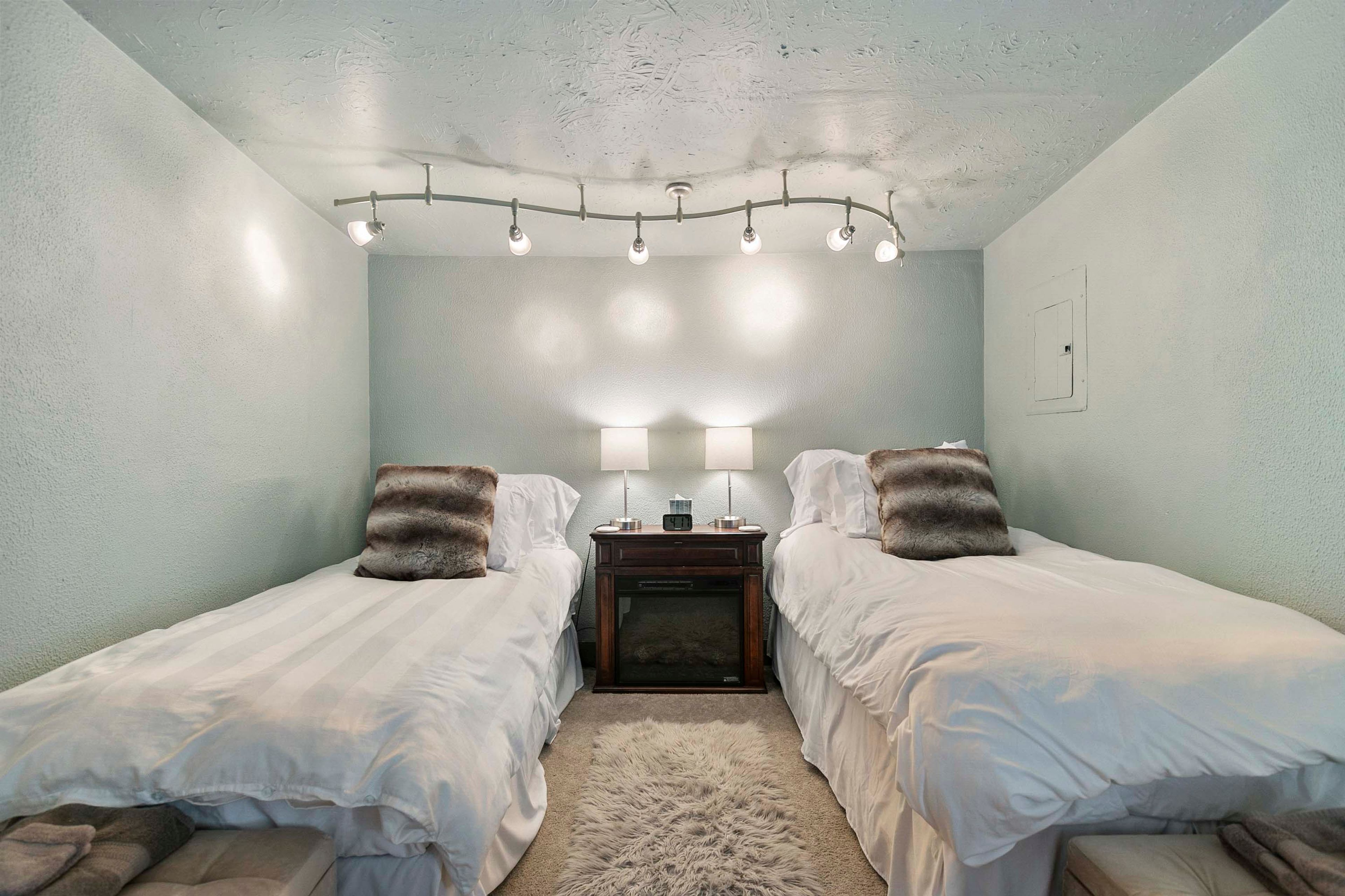 Bedroom 3 | 2 Twin Beds | Lower Level
