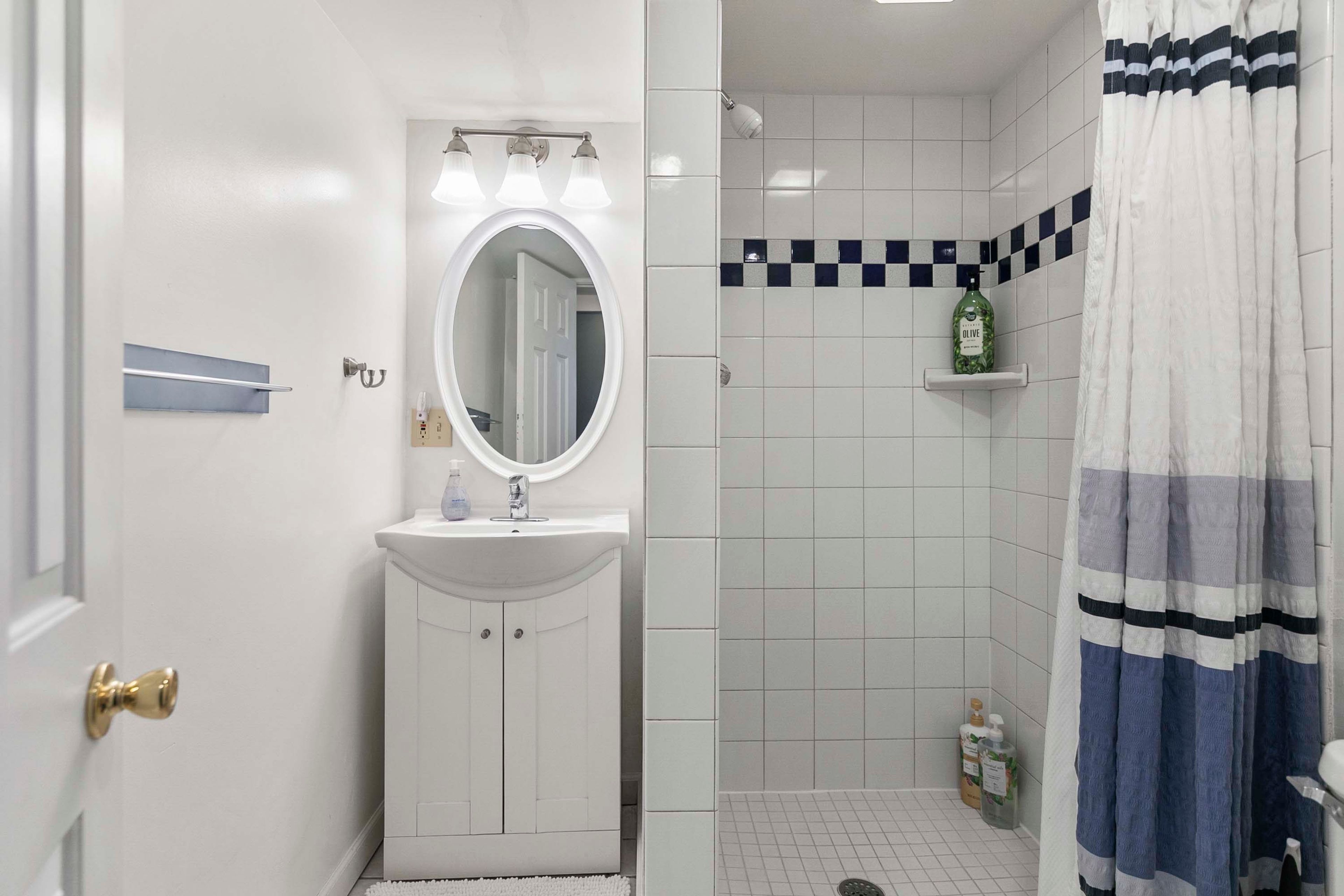 Full Bathroom | Lower Level