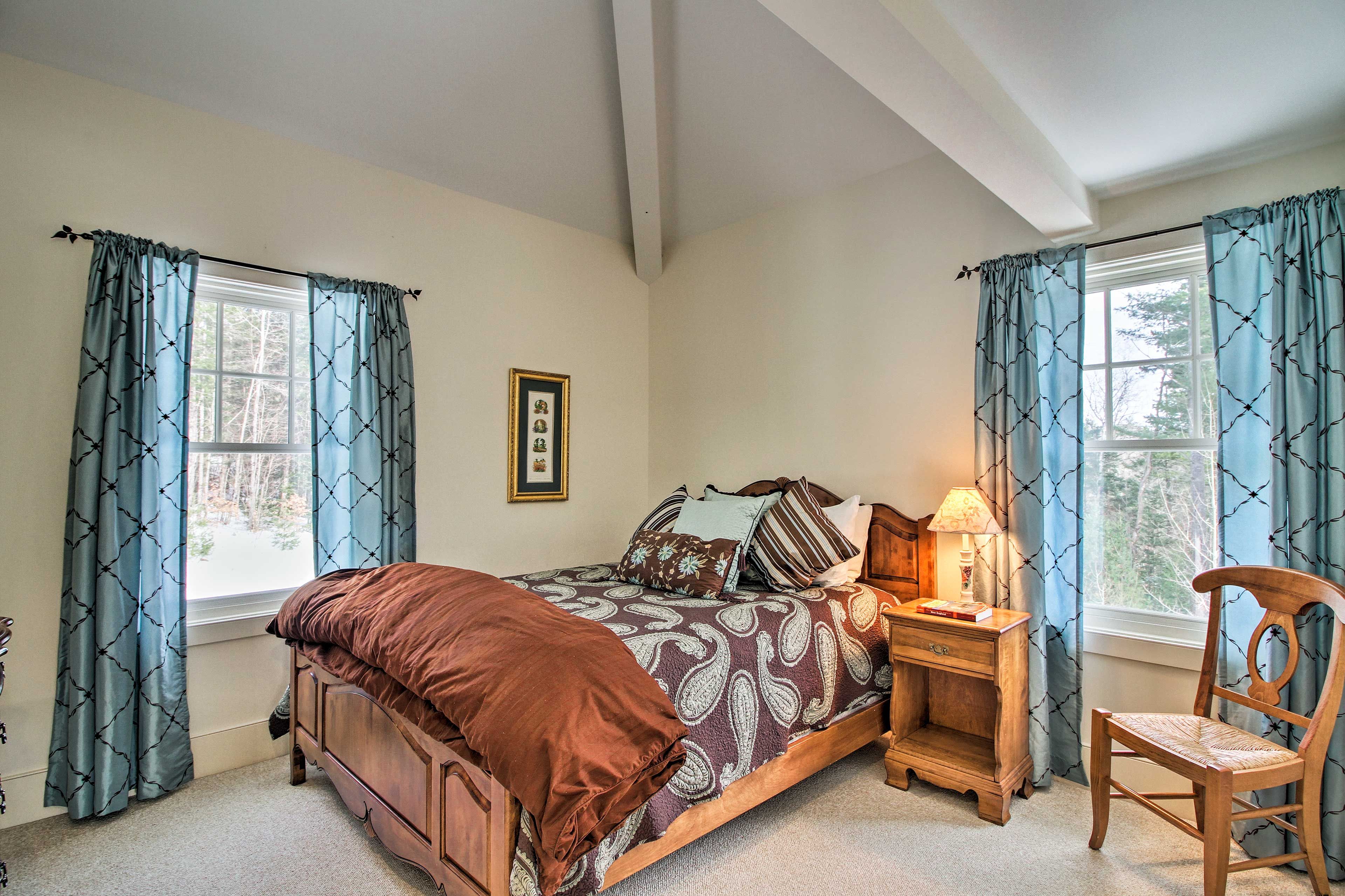 Bedroom 2 | Queen Bed
