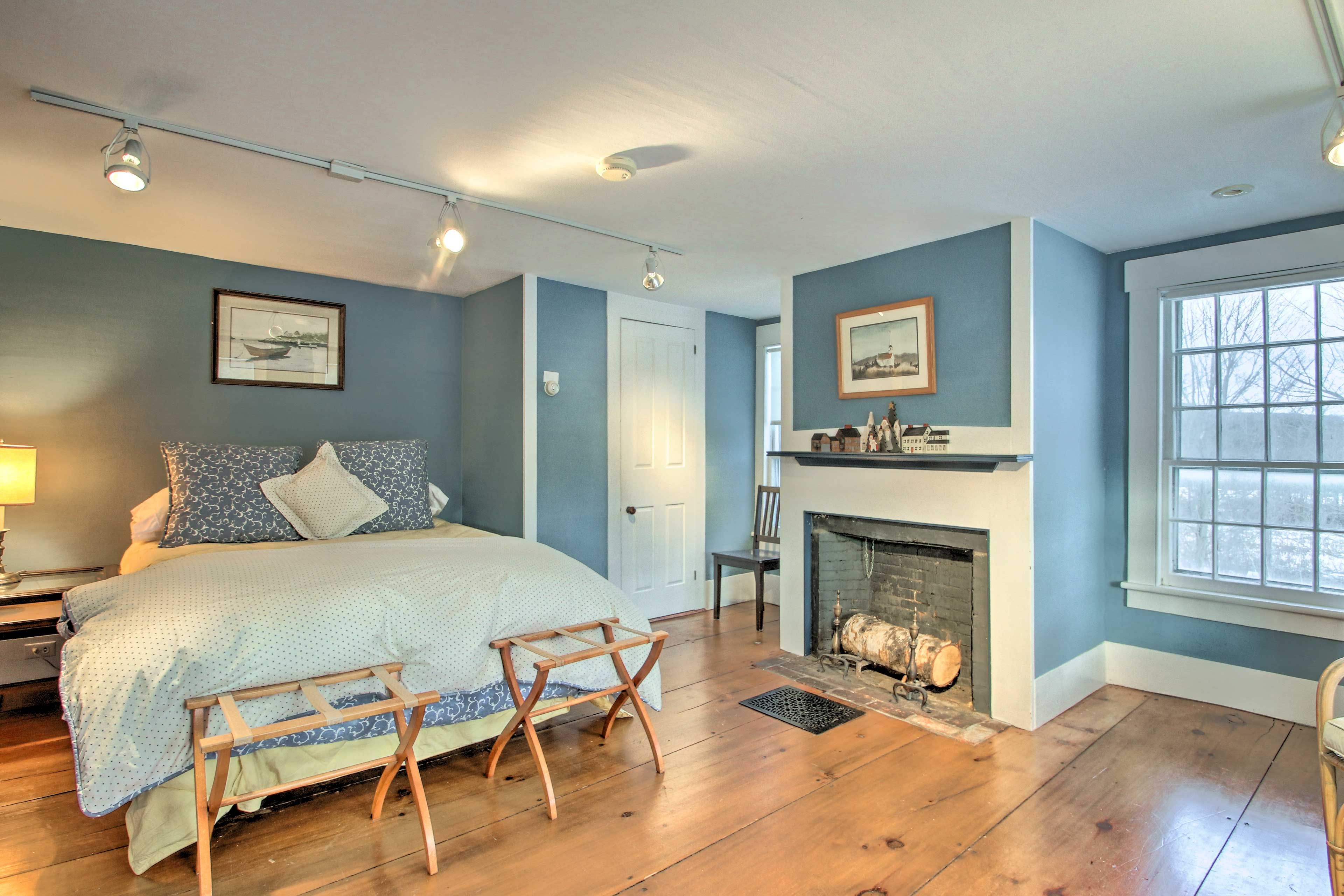 Bedroom 3 | Queen Bed
