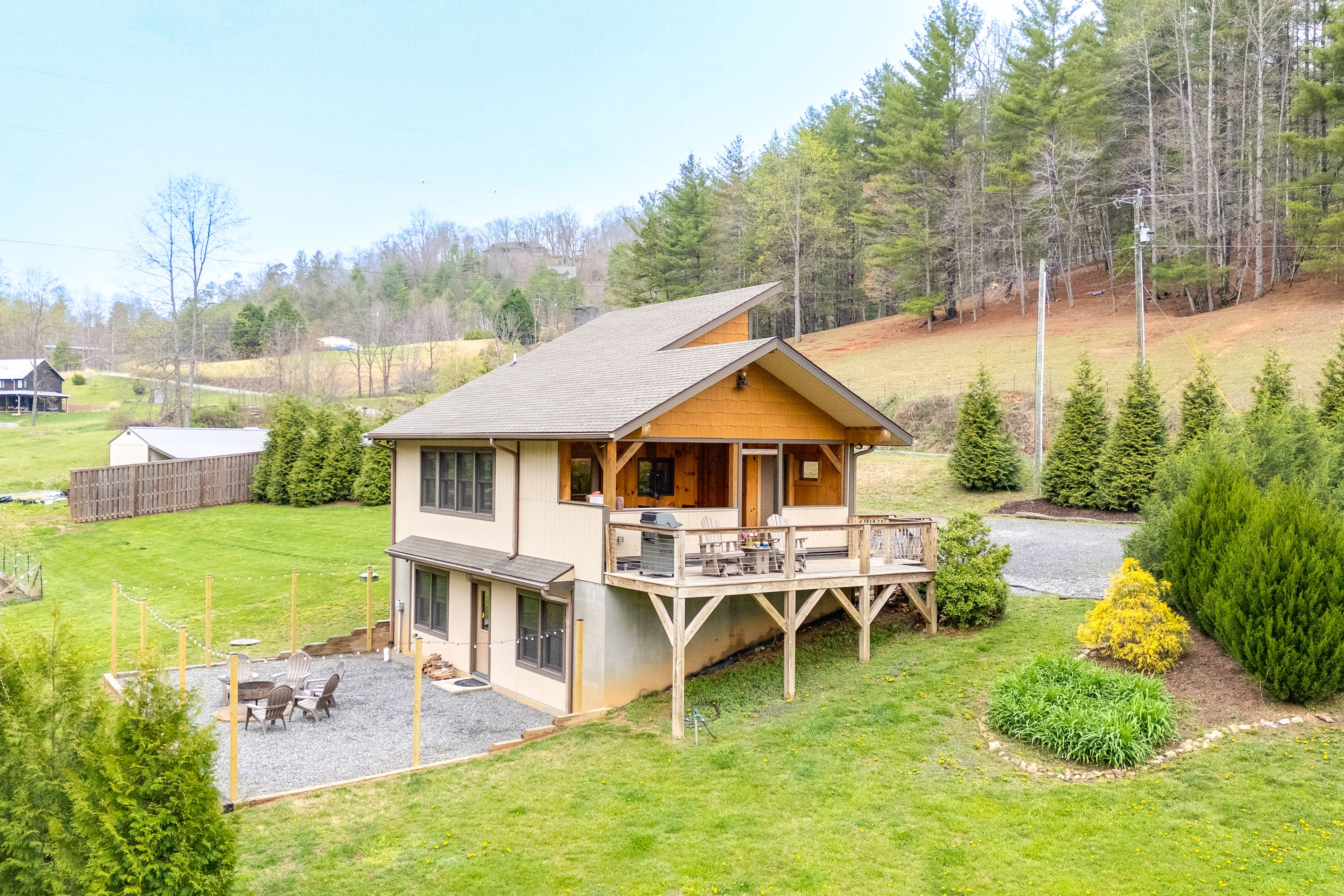 Fletcher Vacation Rental | 1BR | 2BA | 1,200 Sq Ft | Stairs Required