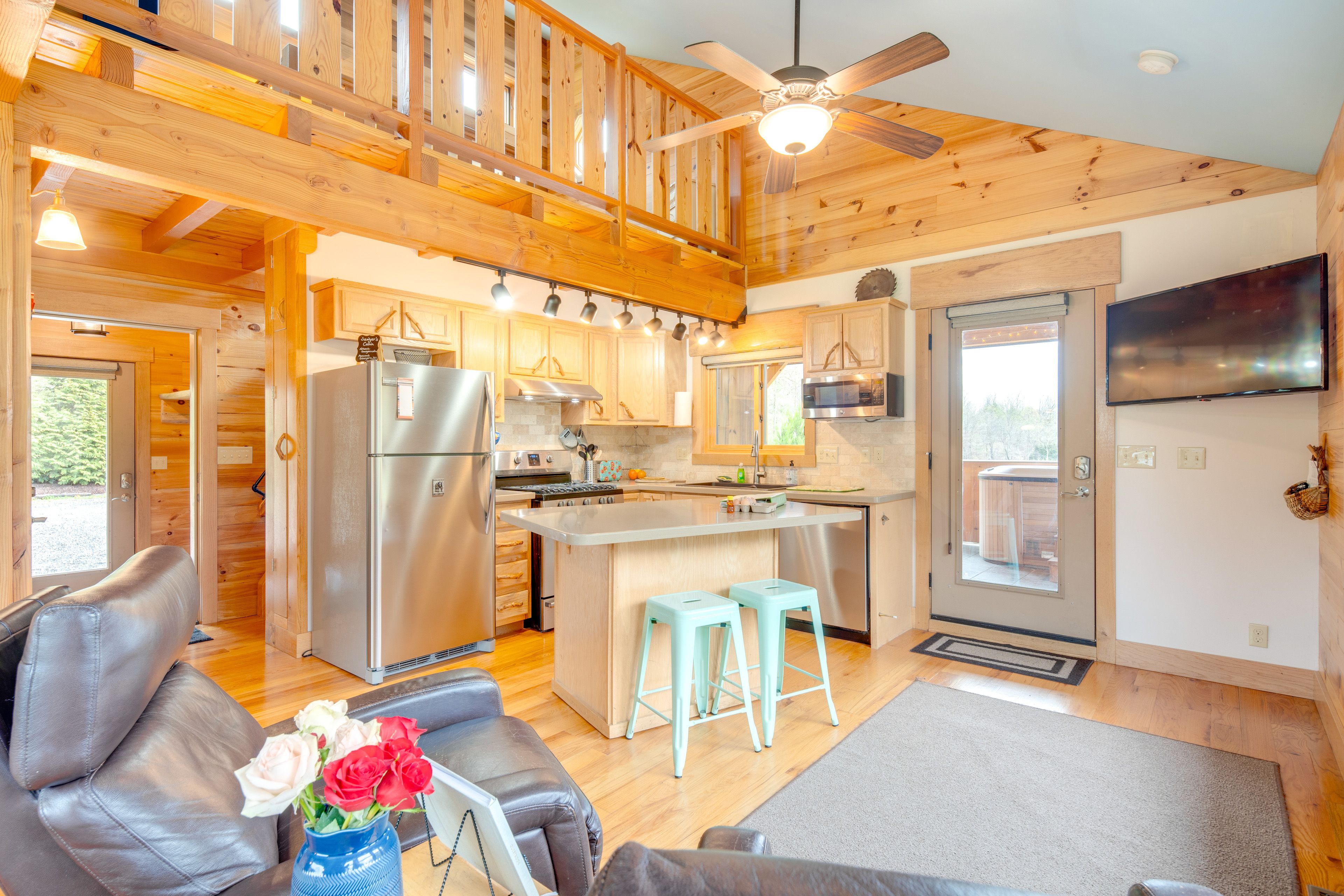 Kitchen | Cooking Basics | Coffee Maker | Paper Towels/Trash Bags Provided